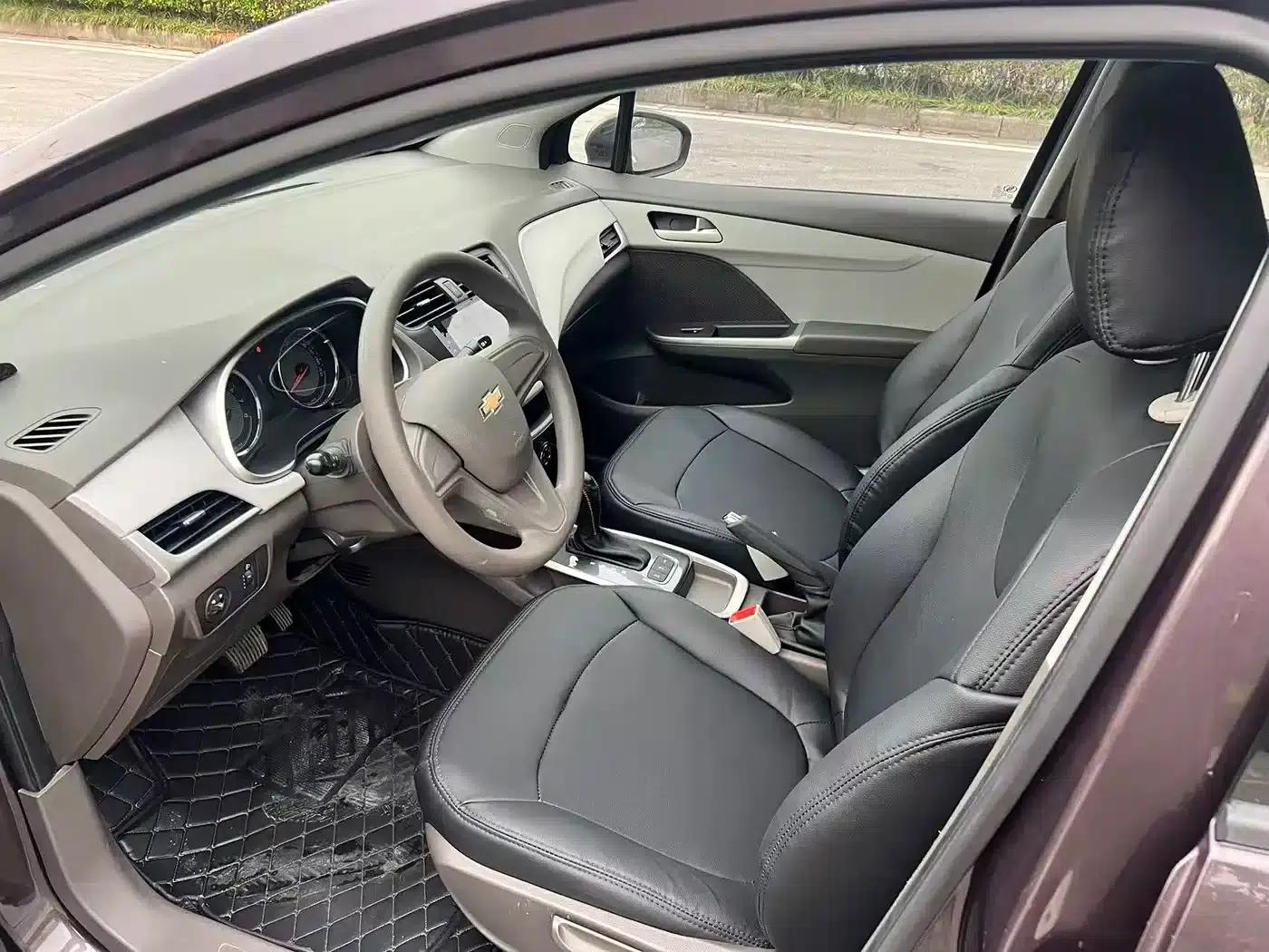 Chevrolet Aveo RV 2016 1.5L Automatic Comfortline Edition — миниатюра 10