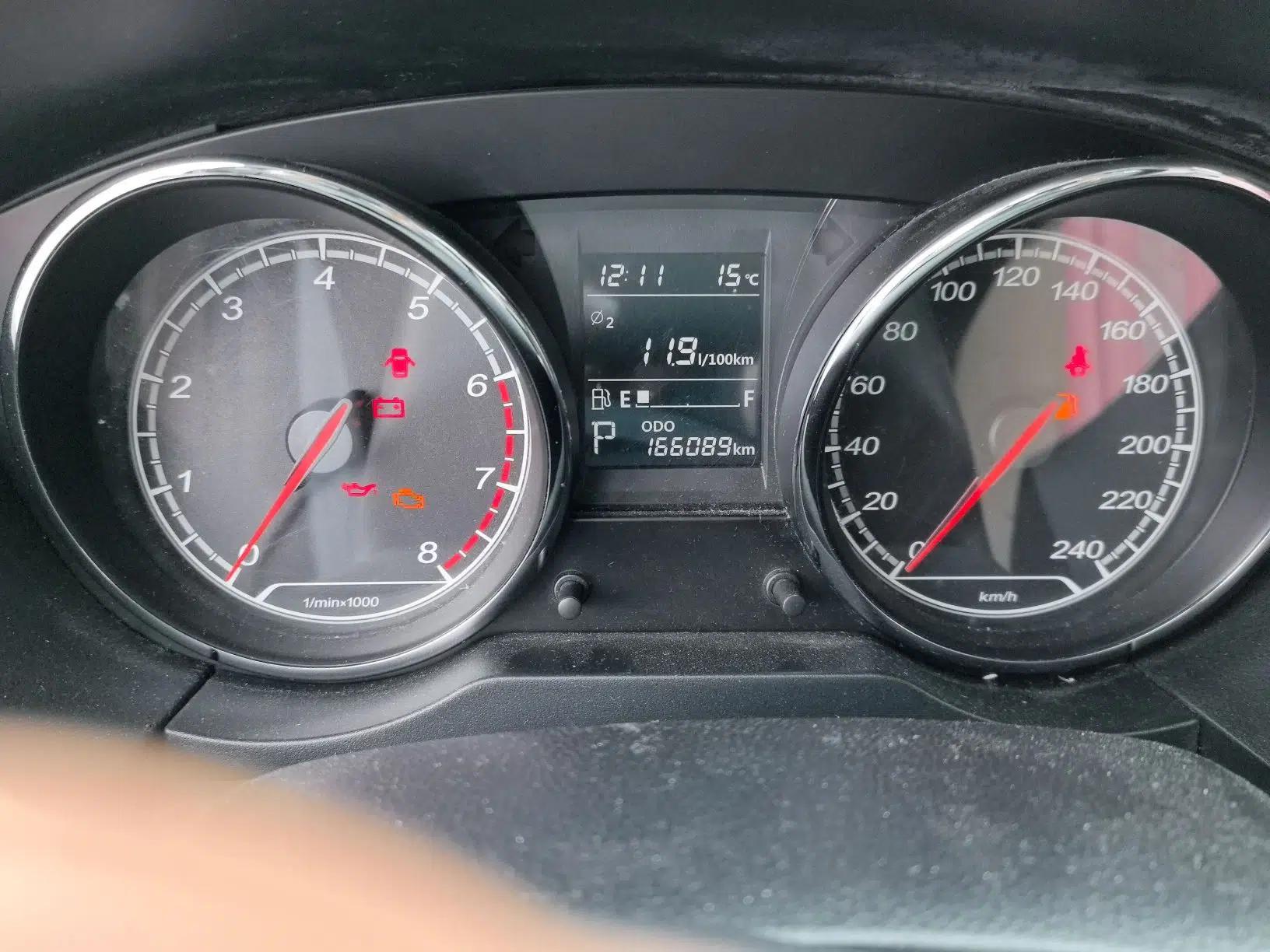 Bestune B30 2016 1.6L Automatic Luxury Model — миниатюра 8