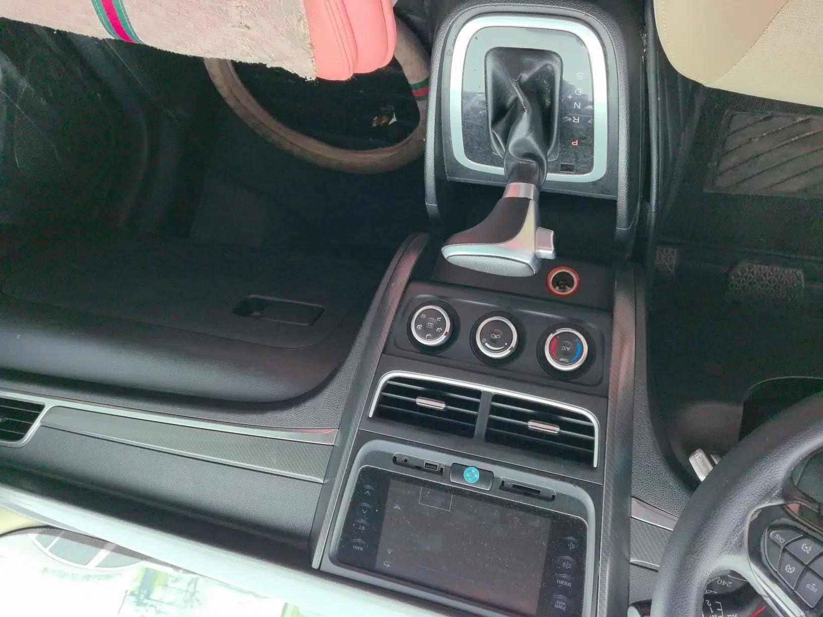 Bestune B30 2016 1.6L Automatic Luxury Model — миниатюра 9