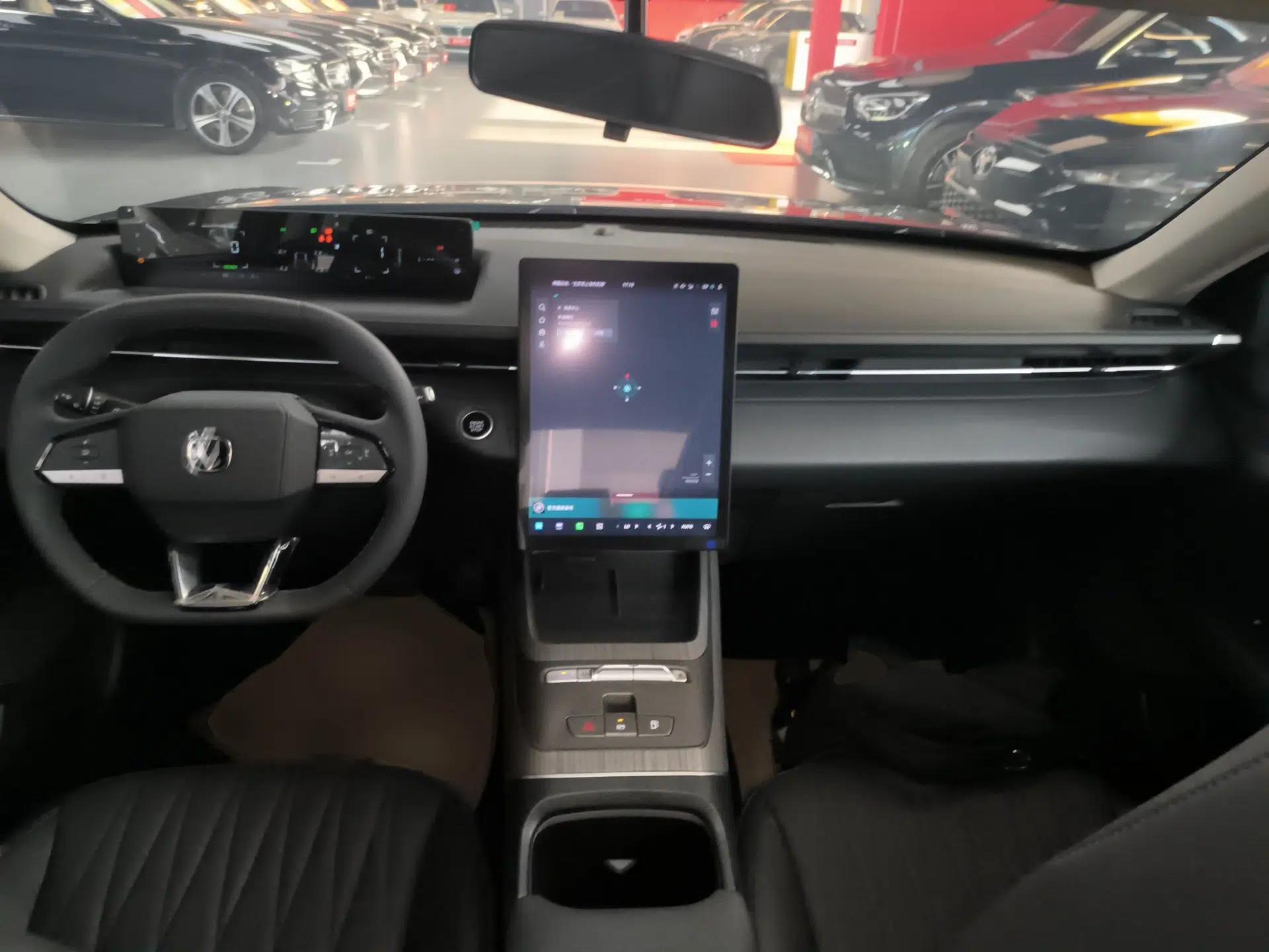 CHANGAN Eado PHEV 2025 Smart New Blue Whale 145KM Battleship Edition — миниатюра 13