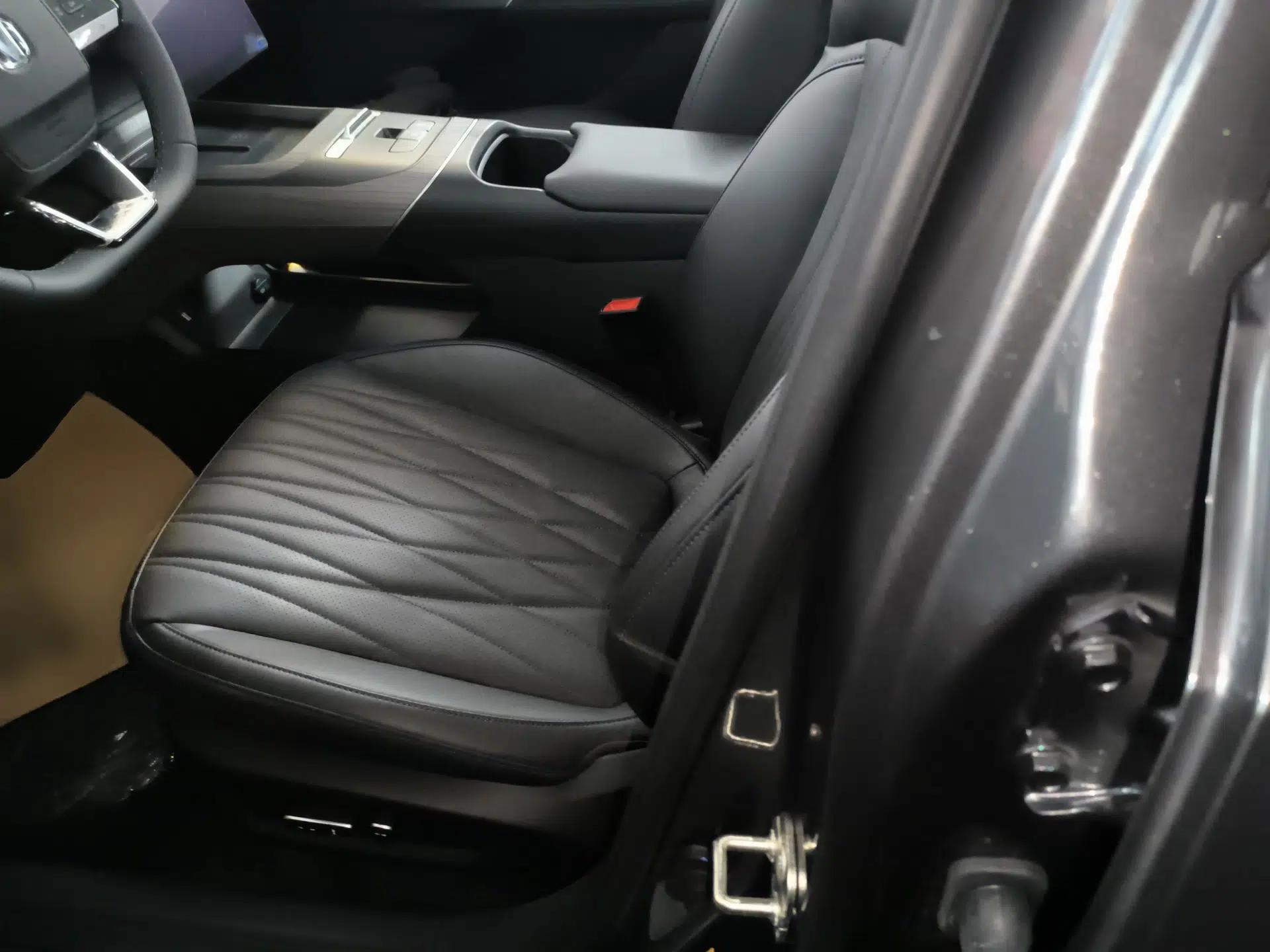 CHANGAN Eado PHEV 2025 Smart New Blue Whale 145KM Battleship Edition — миниатюра 18