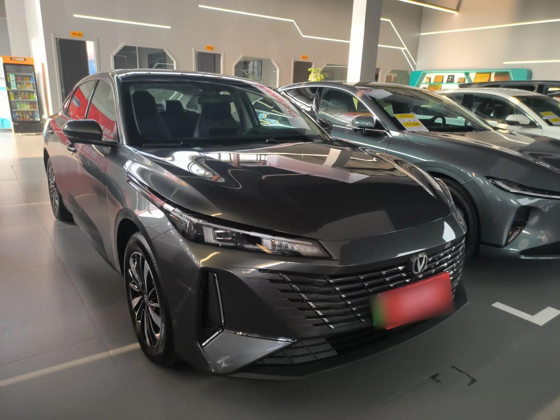 CHANGAN Eado PHEV 2025 Smart New Blue Whale 145KM Battleship Edition — миниатюра 3