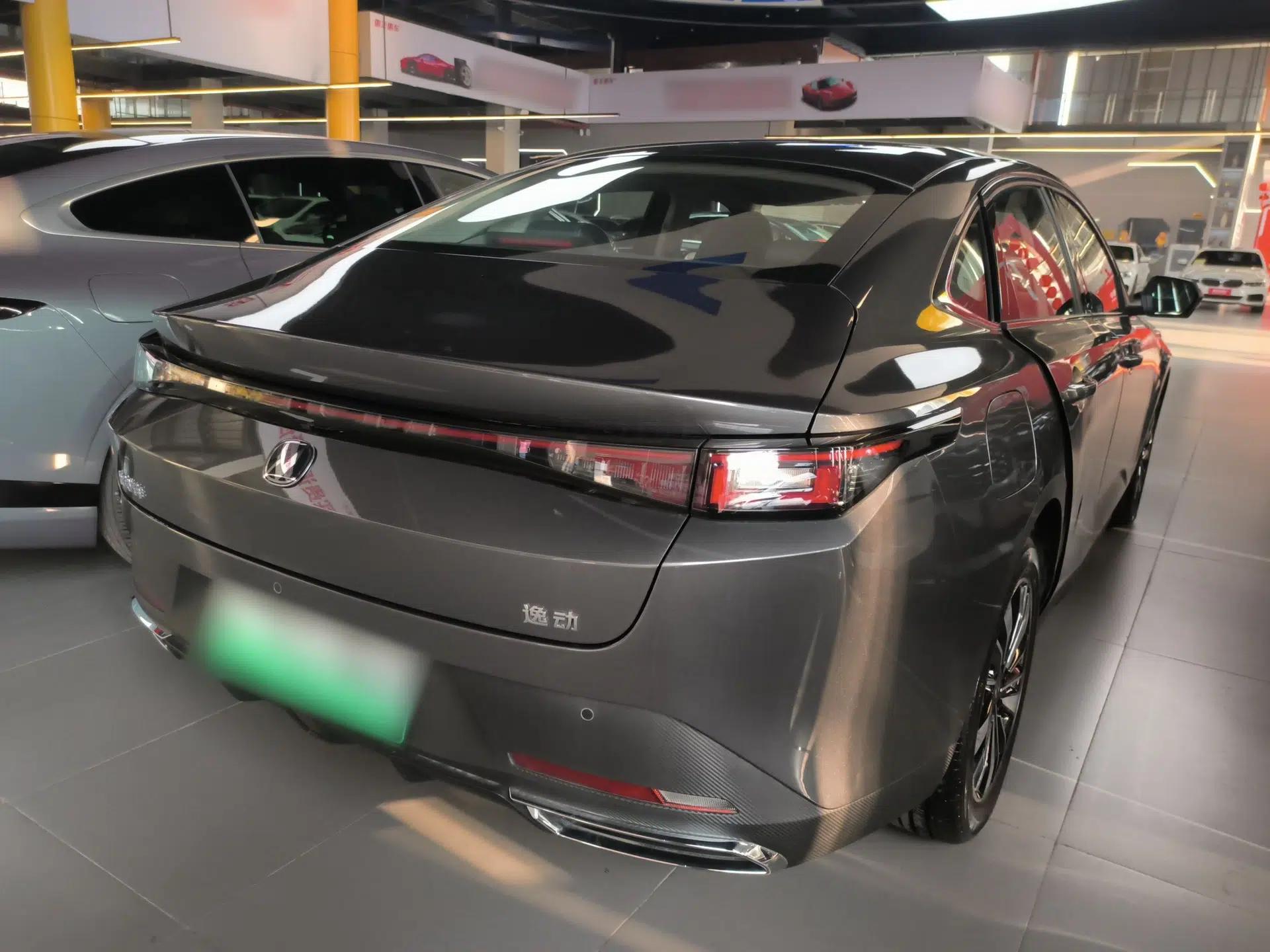 CHANGAN Eado PHEV 2025 Smart New Blue Whale 145KM Battleship Edition — миниатюра 6