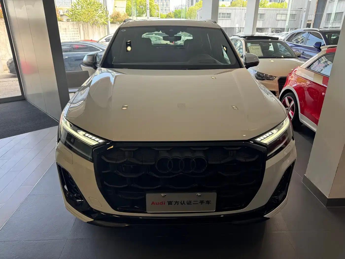 Audi SQ7 2024 4.0 TFSI — миниатюра 2