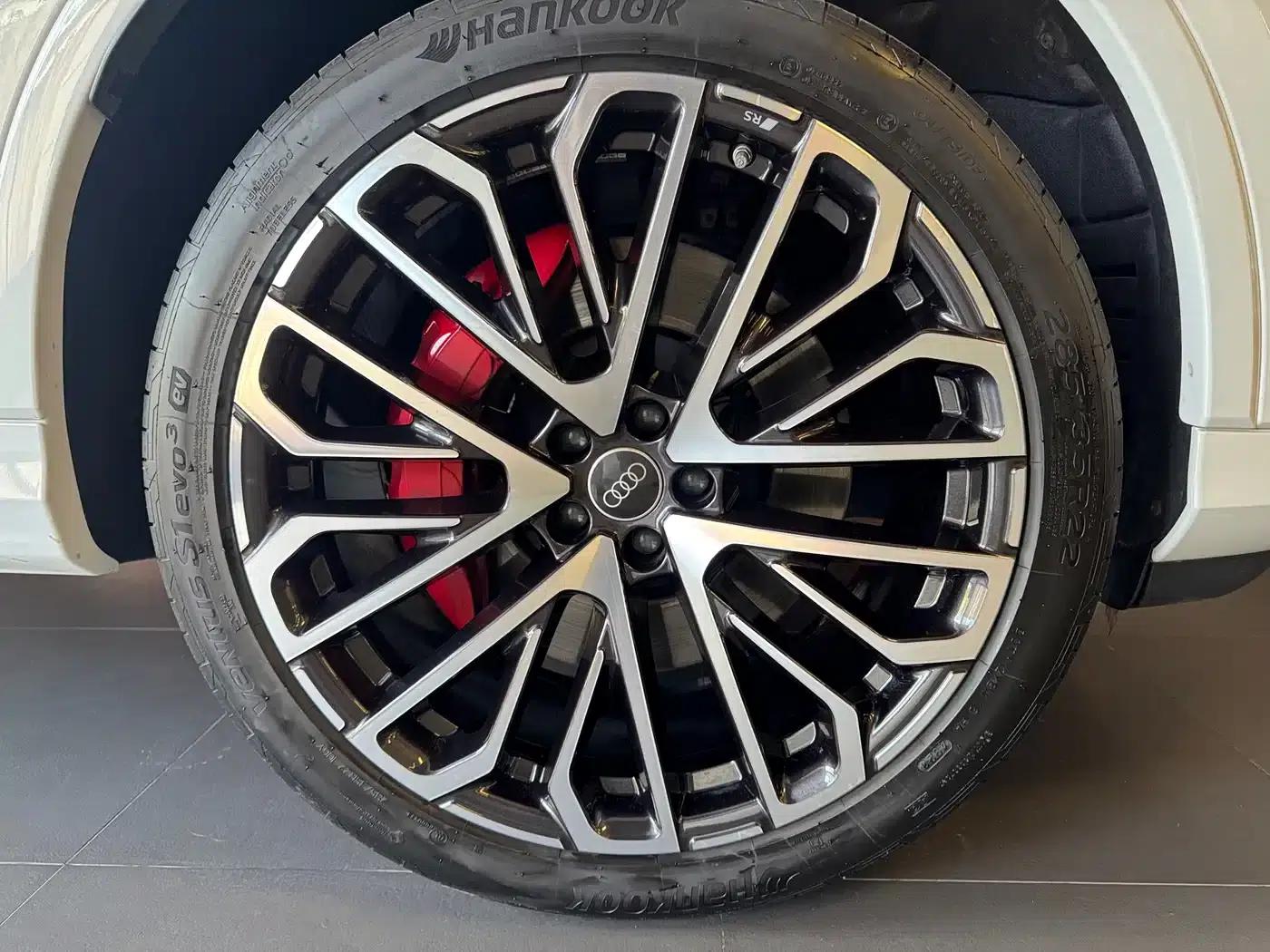 Audi SQ7 2024 4.0 TFSI — миниатюра 14