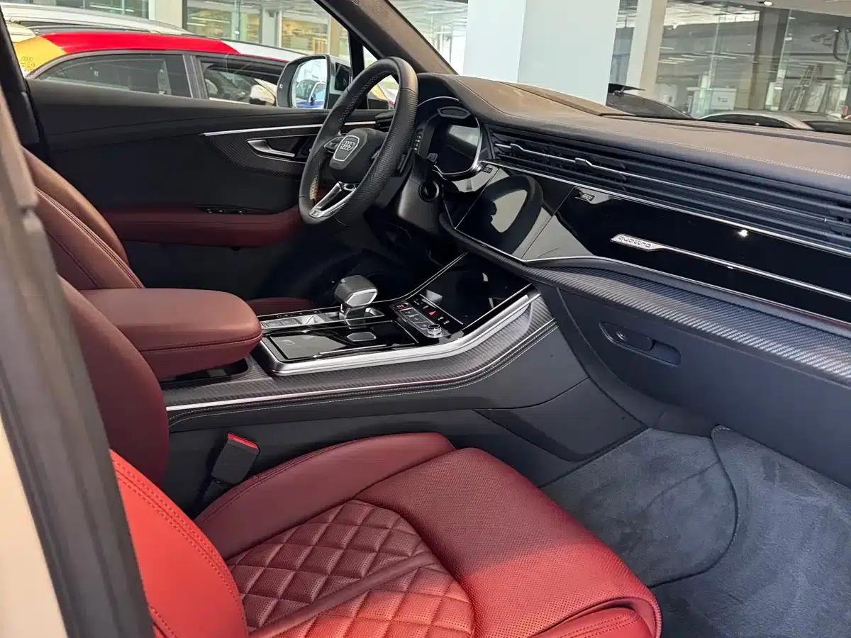 Audi SQ7 2024 4.0 TFSI — миниатюра 10