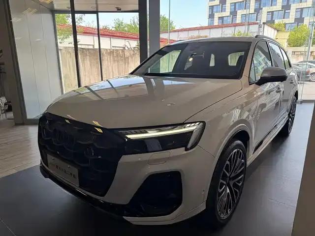 Audi SQ7 2024 4.0 TFSI