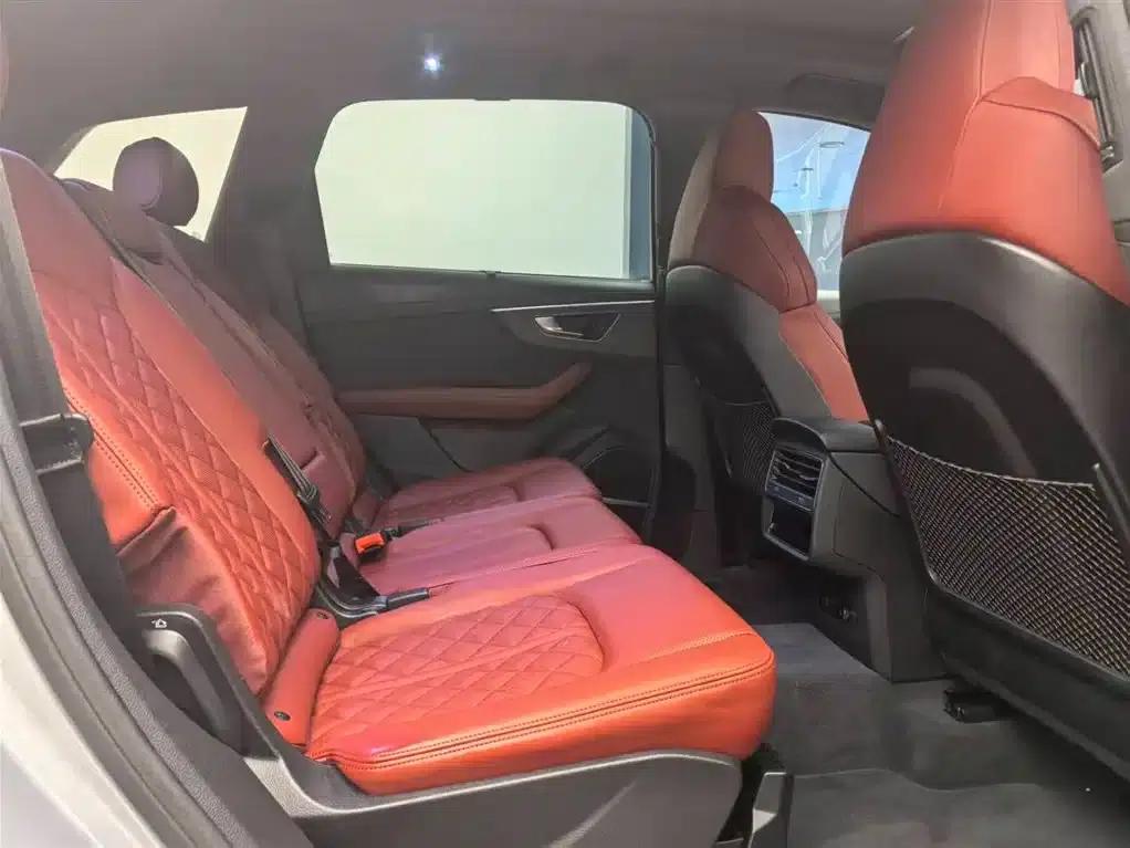 Audi SQ7 2024 4.0 TFSI — миниатюра 13