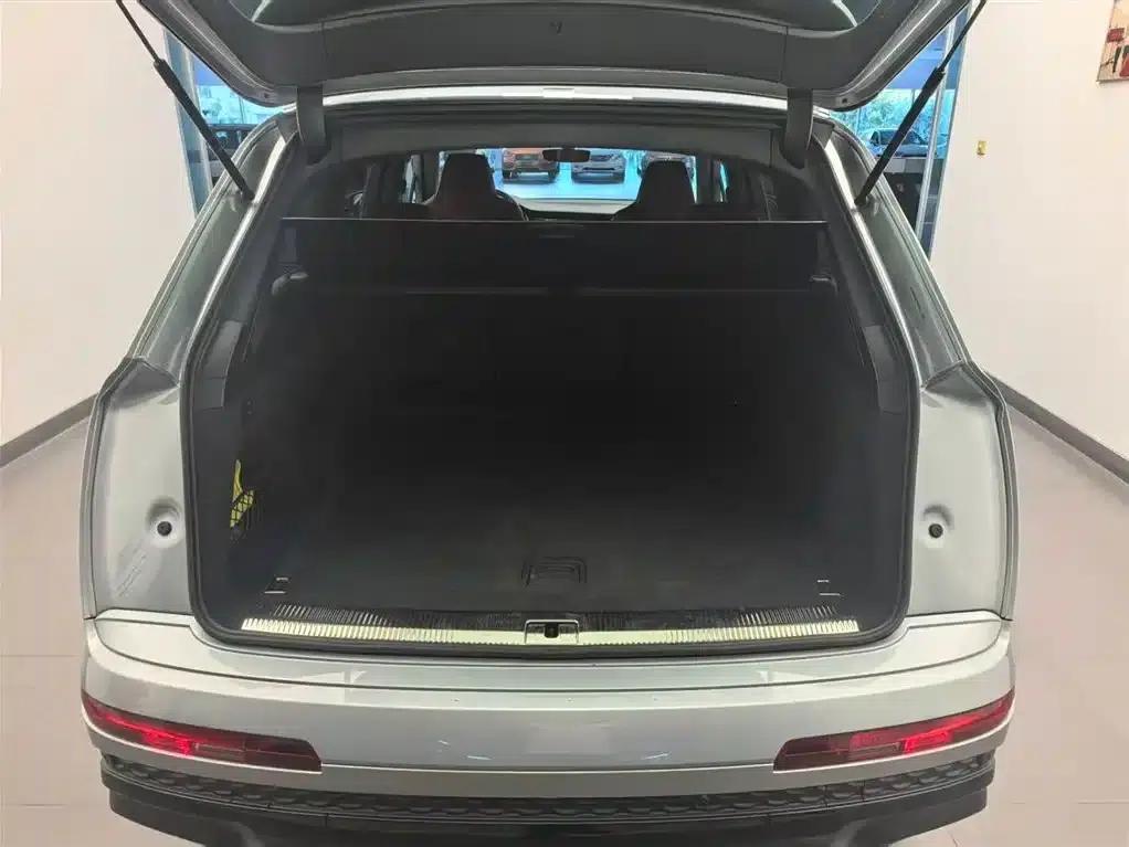 Audi SQ7 2024 4.0 TFSI — миниатюра 15