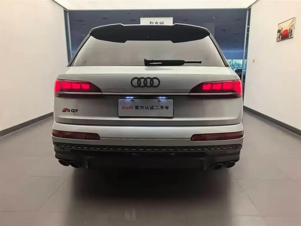 Audi SQ7 2024 4.0 TFSI — миниатюра 3