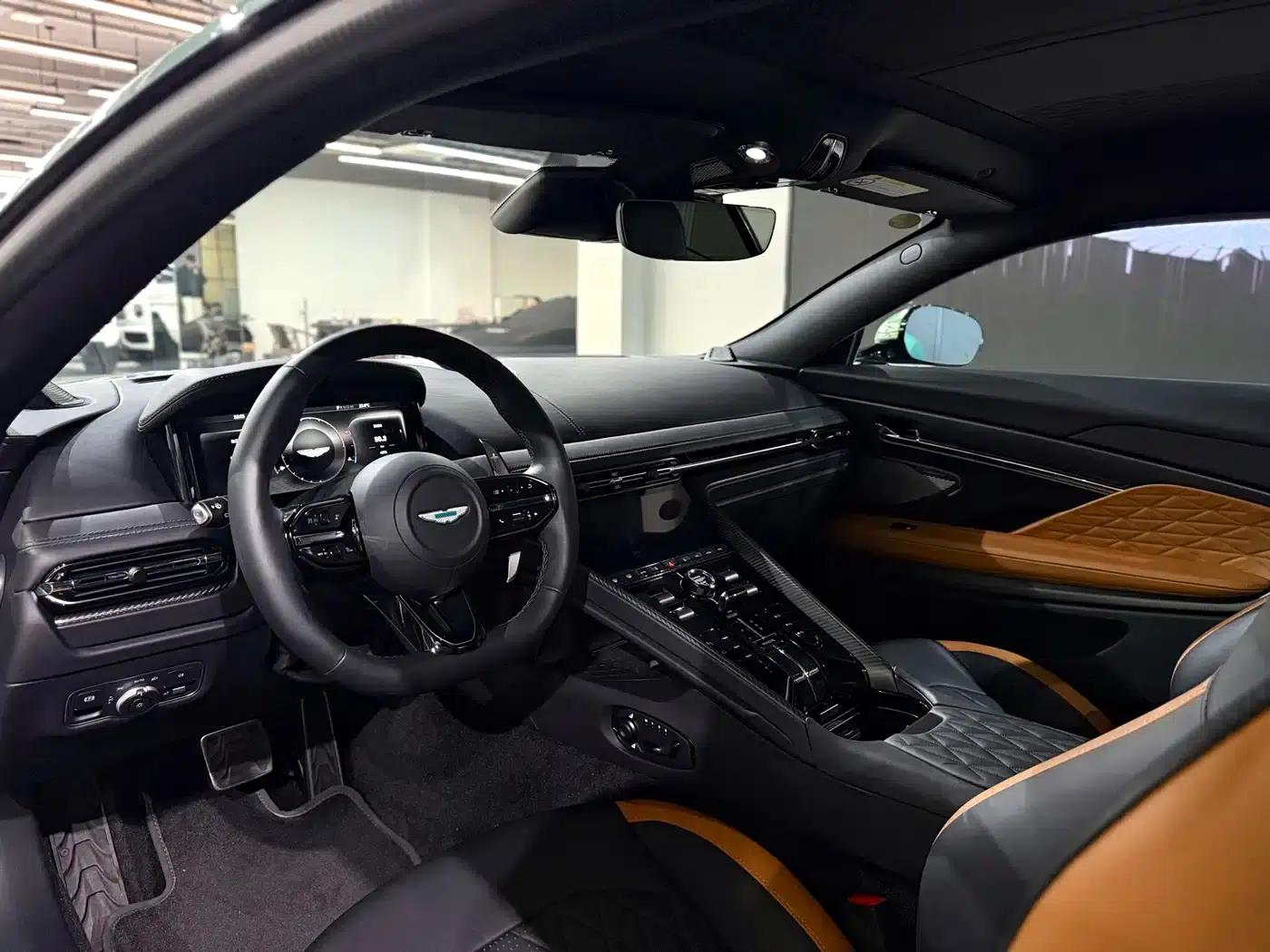 Aston Martin DB12 2023 4.0T V8 Coupe — миниатюра 4
