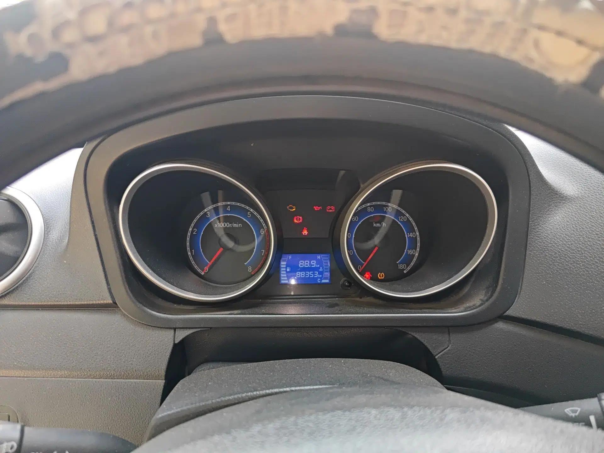 CHANGAN KAICHENG Ruixing M70 2019 1.5L Comfort Version 6-Seater China VI Standard Flat Roof Liftback Doors – DAM15KL — миниатюра 12