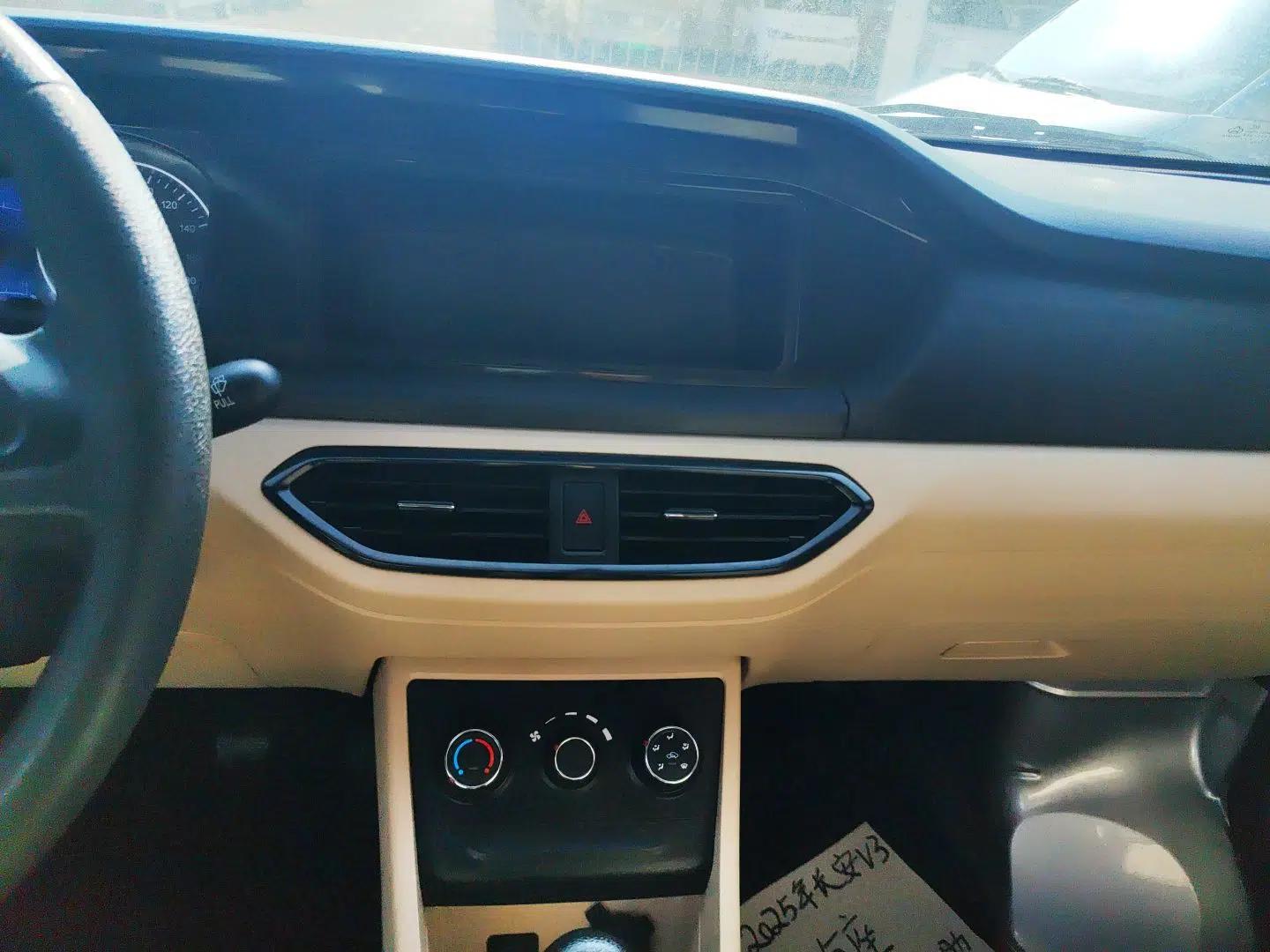 CHANGAN KUAYUE Xing V3 2023 1.5L Gasoline Comfort Edition 5-Seat Passenger Vehicle — миниатюра 16