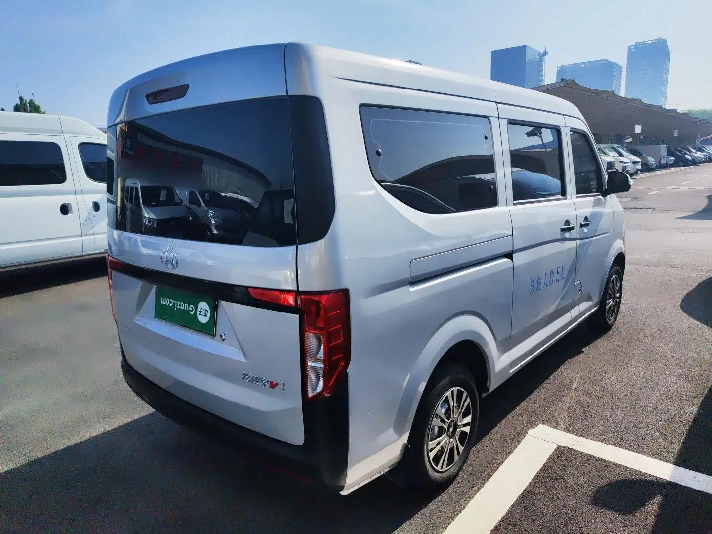 CHANGAN KUAYUE Xing V3 2023 1.5L Gasoline Comfort Edition 5-Seat Passenger Vehicle — миниатюра 6