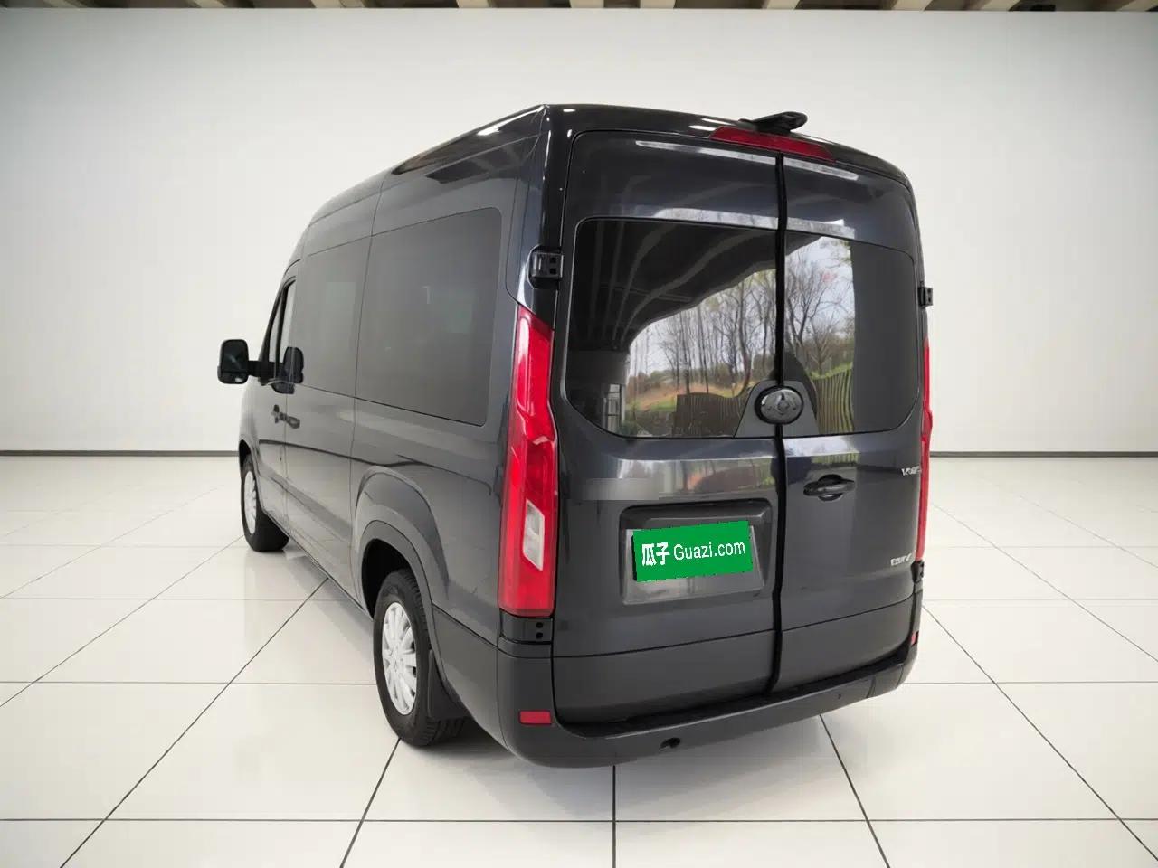 SAIC MAXUS Xintu V90 2022 2.0T Automatic Zhiyun King Rear-Drive Long Wheelbase High-Roof Design with Single Rear Tire—6/7 Seater — миниатюра 4