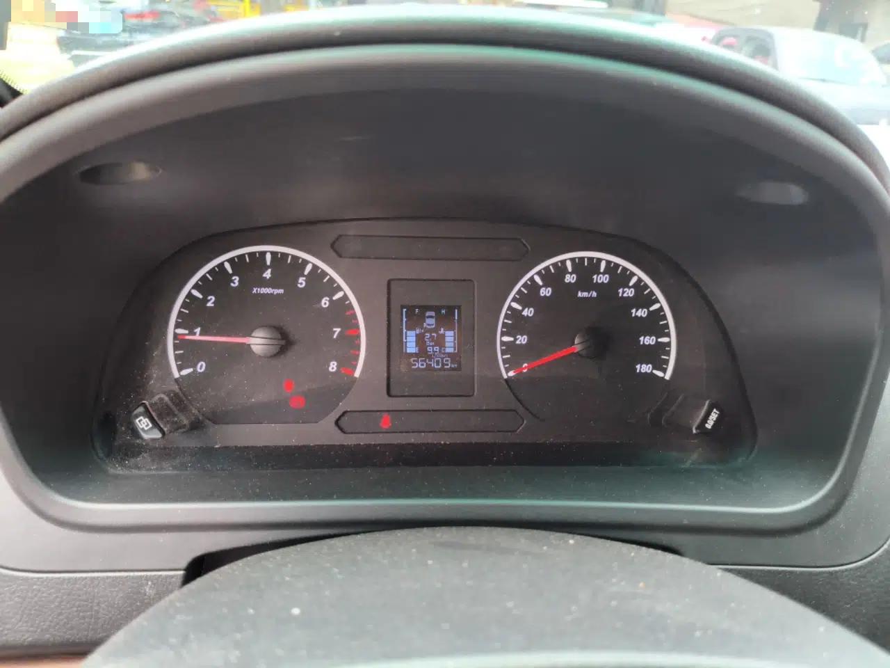 FORTHING Lingzhi PLUS 2021 2.0L Manual Luxury 7-Seater — миниатюра 12