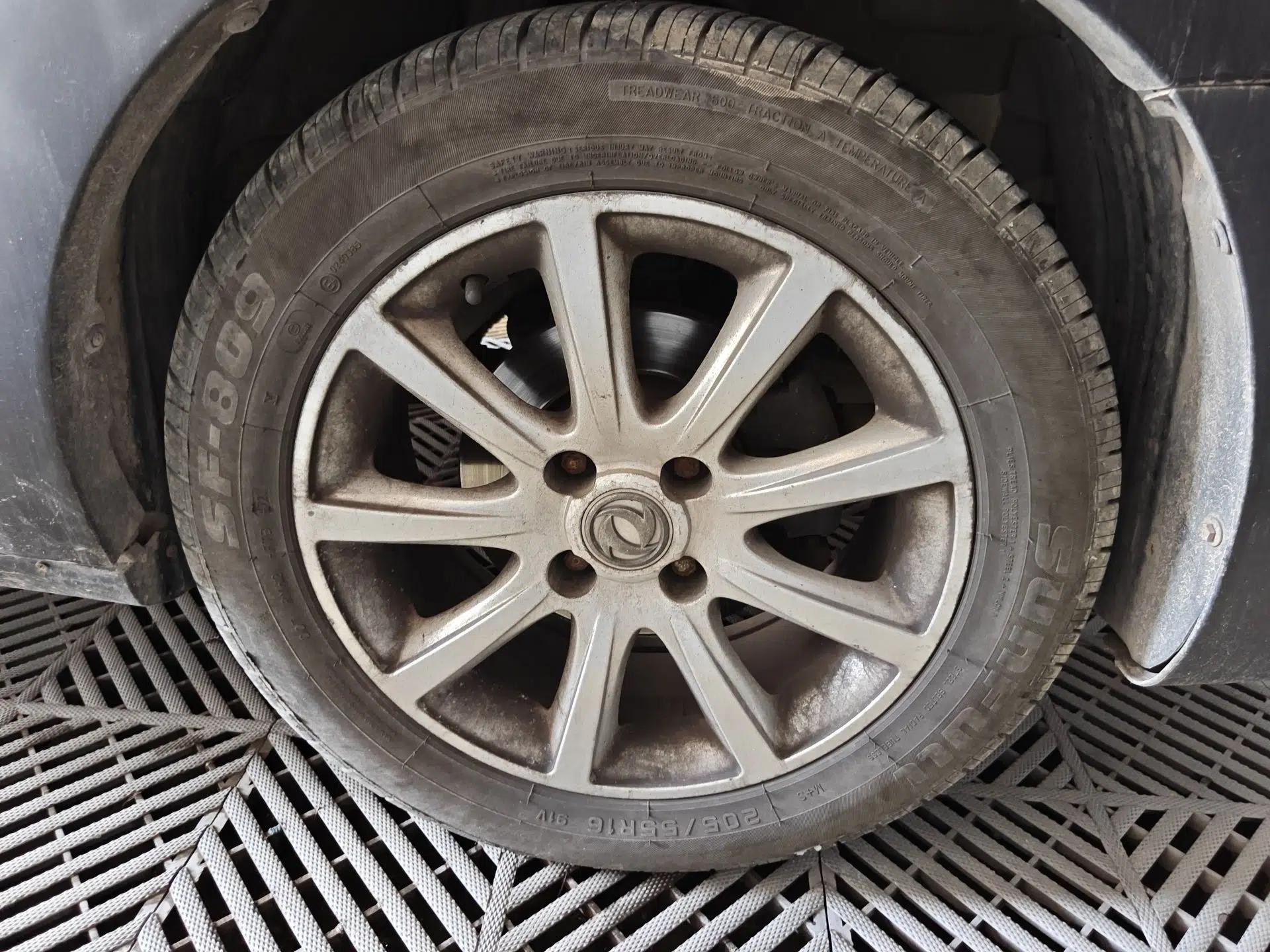 Dongfeng Aeolus H30 2014 CROSS 1.5L Automatic Zunyi Model — миниатюра 8