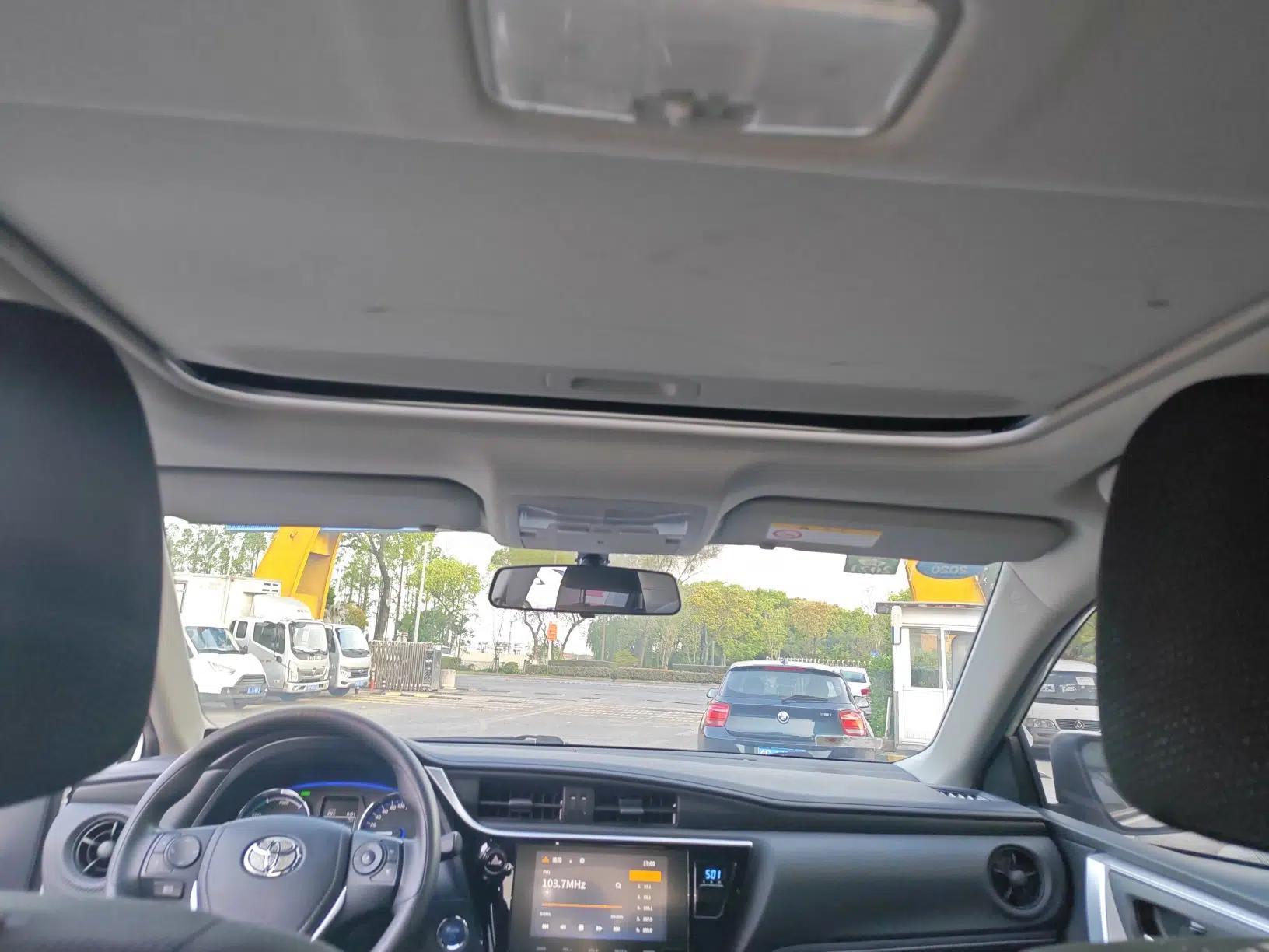 Toyota Levin Hybrid E+ 2019 1.8L GS E-CVT Elite Model with Sunroof — миниатюра 19