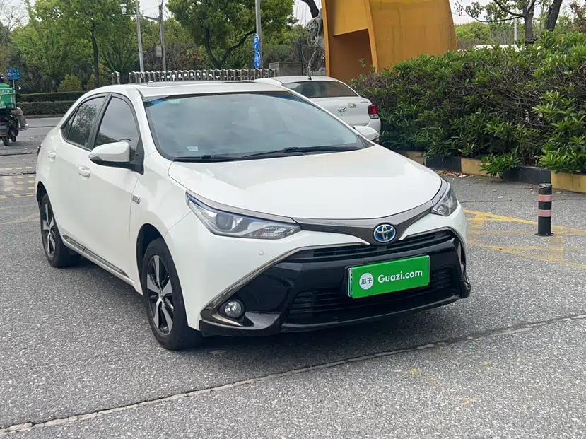 Toyota Levin Hybrid E+ 2019 1.8L GS E-CVT Elite Model with Sunroof — миниатюра 4