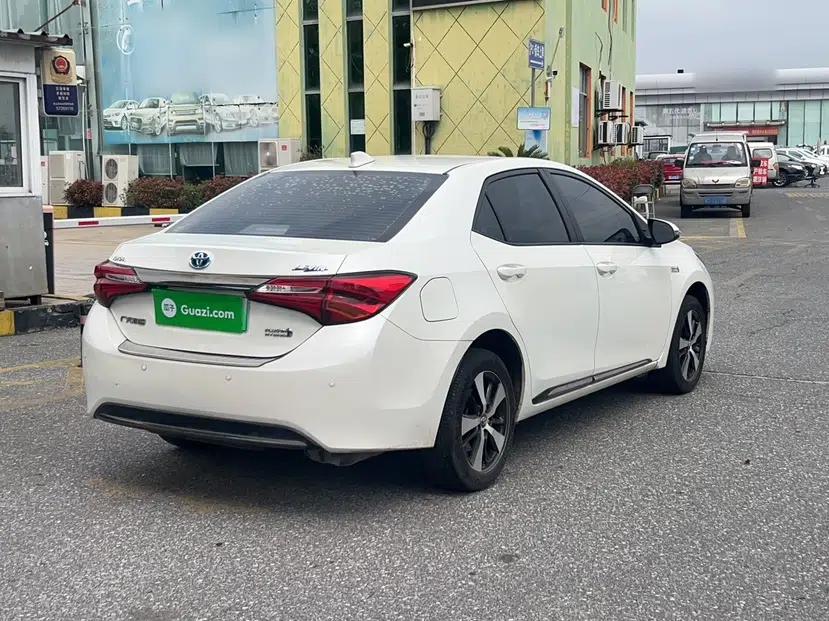 Toyota Levin Hybrid E+ 2019 1.8L GS E-CVT Elite Model with Sunroof — миниатюра 5