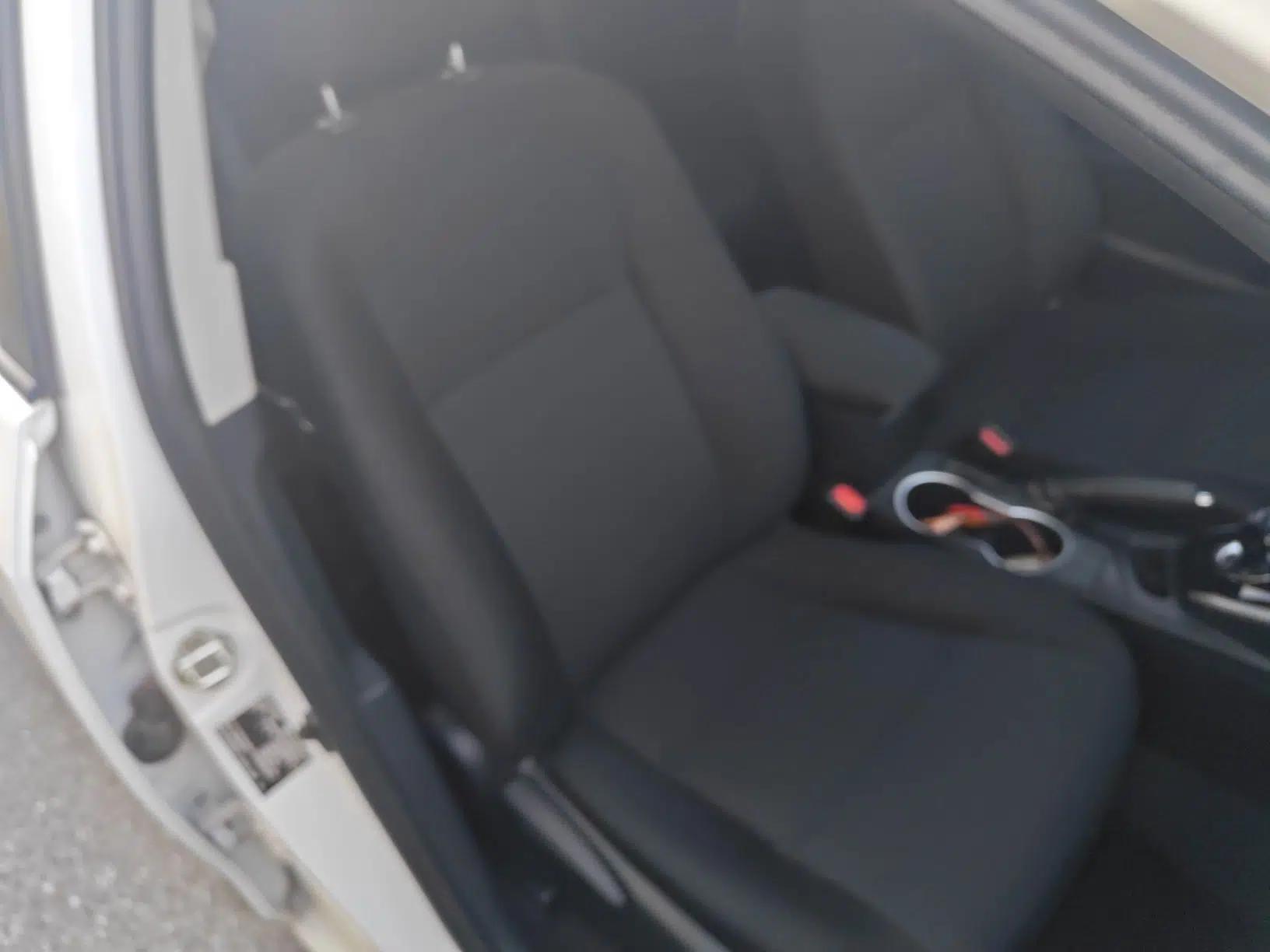 Toyota Levin Hybrid E+ 2019 1.8L GS E-CVT Elite Model with Sunroof — миниатюра 10