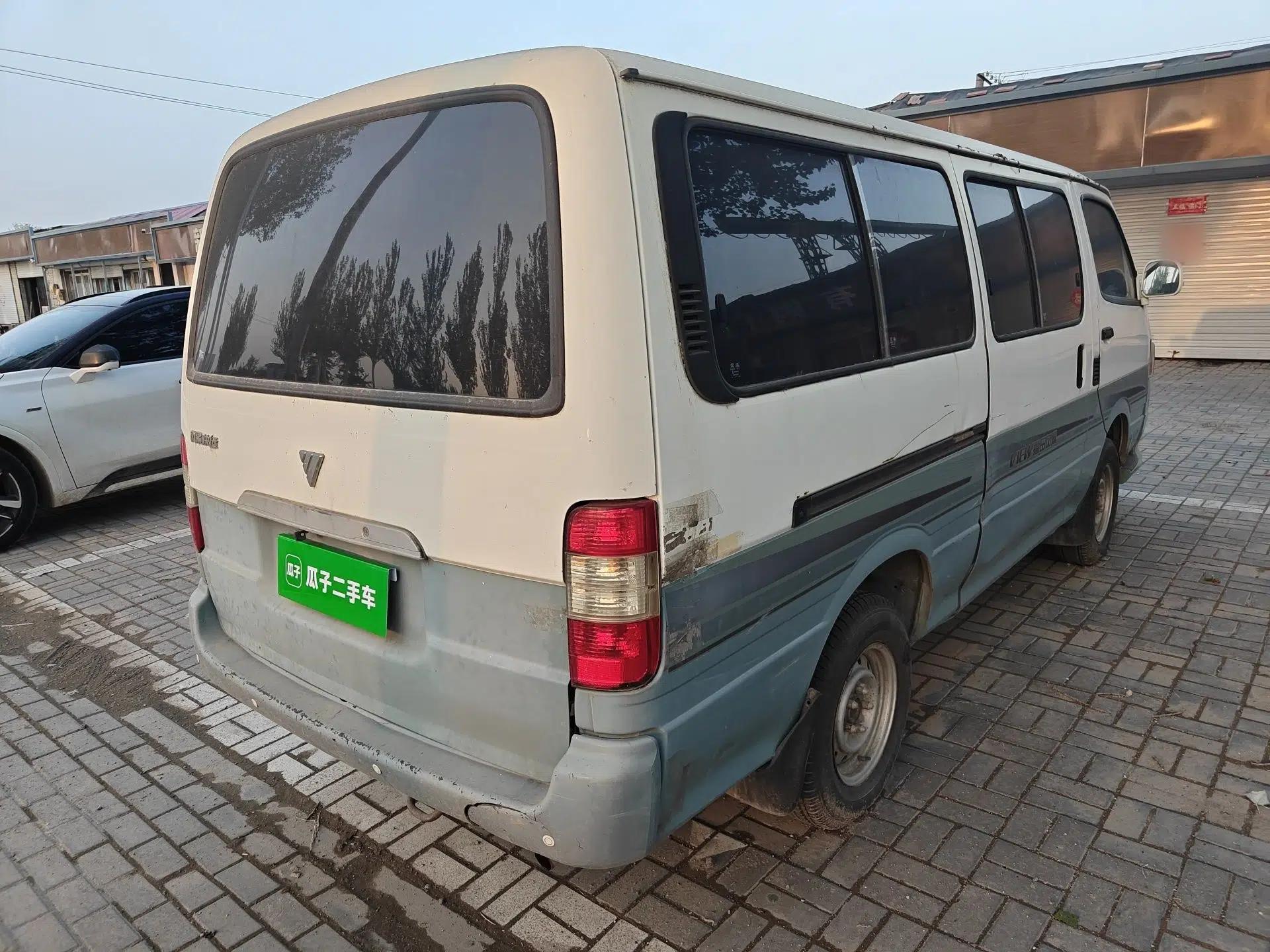 Foton Scenic 2011 2.0L Express Standard Short-Wheelbase Low-Roof 491EQ4A — миниатюра 6