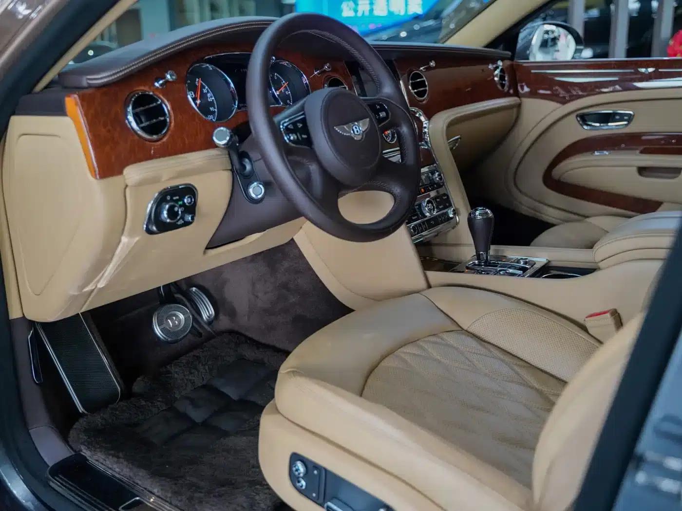 Mulsanne 2017 6.8T Long Wheelbase — миниатюра 2