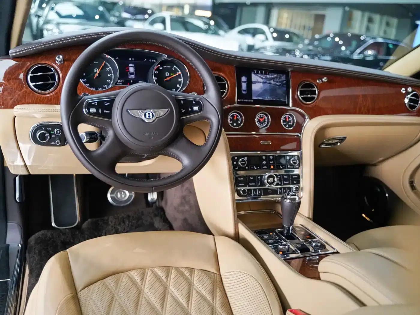 Mulsanne 2017 6.8T Long Wheelbase — миниатюра 13