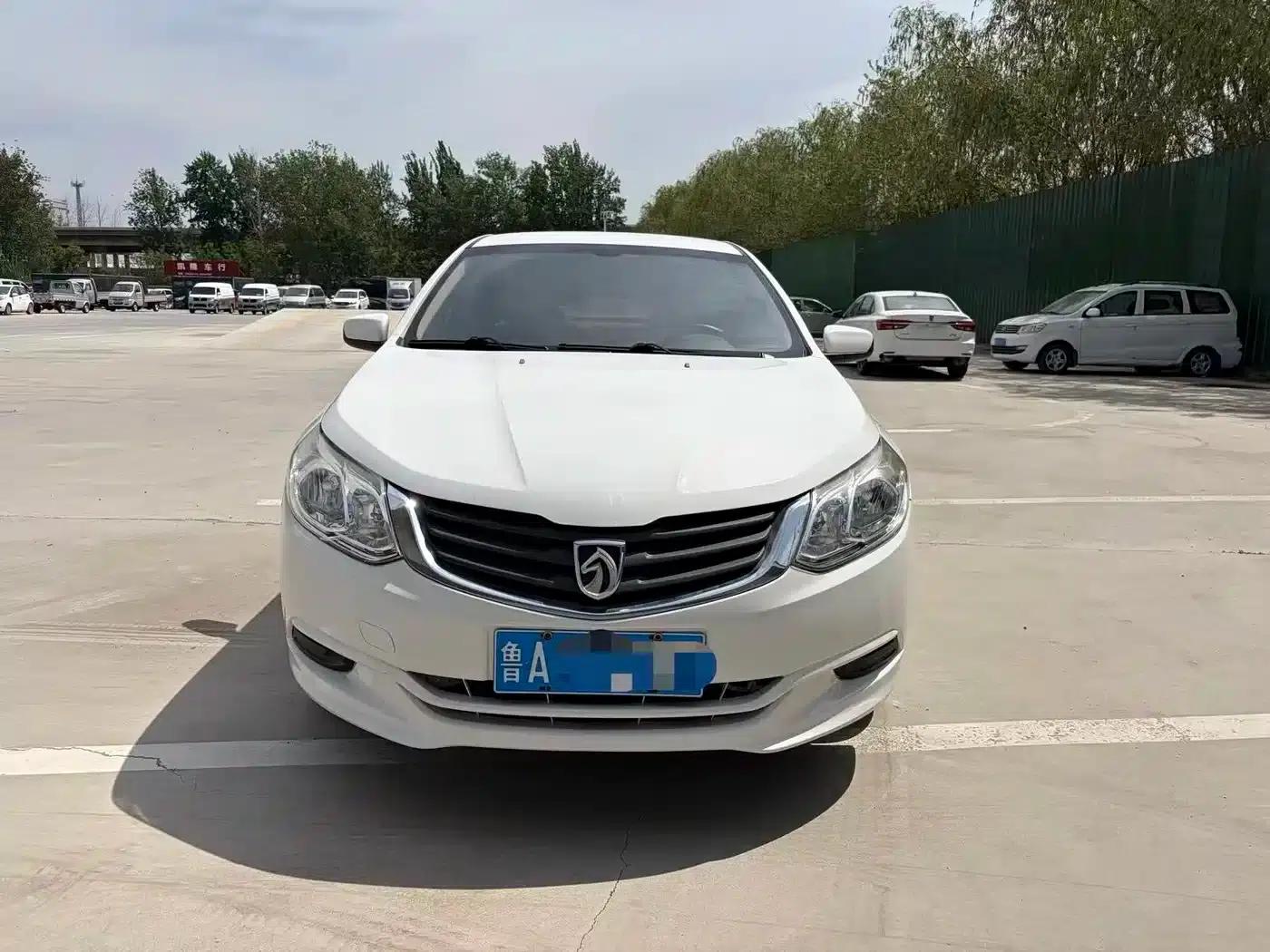 Baojun 630 2013 1.5L Manual Standard Edition — миниатюра 2