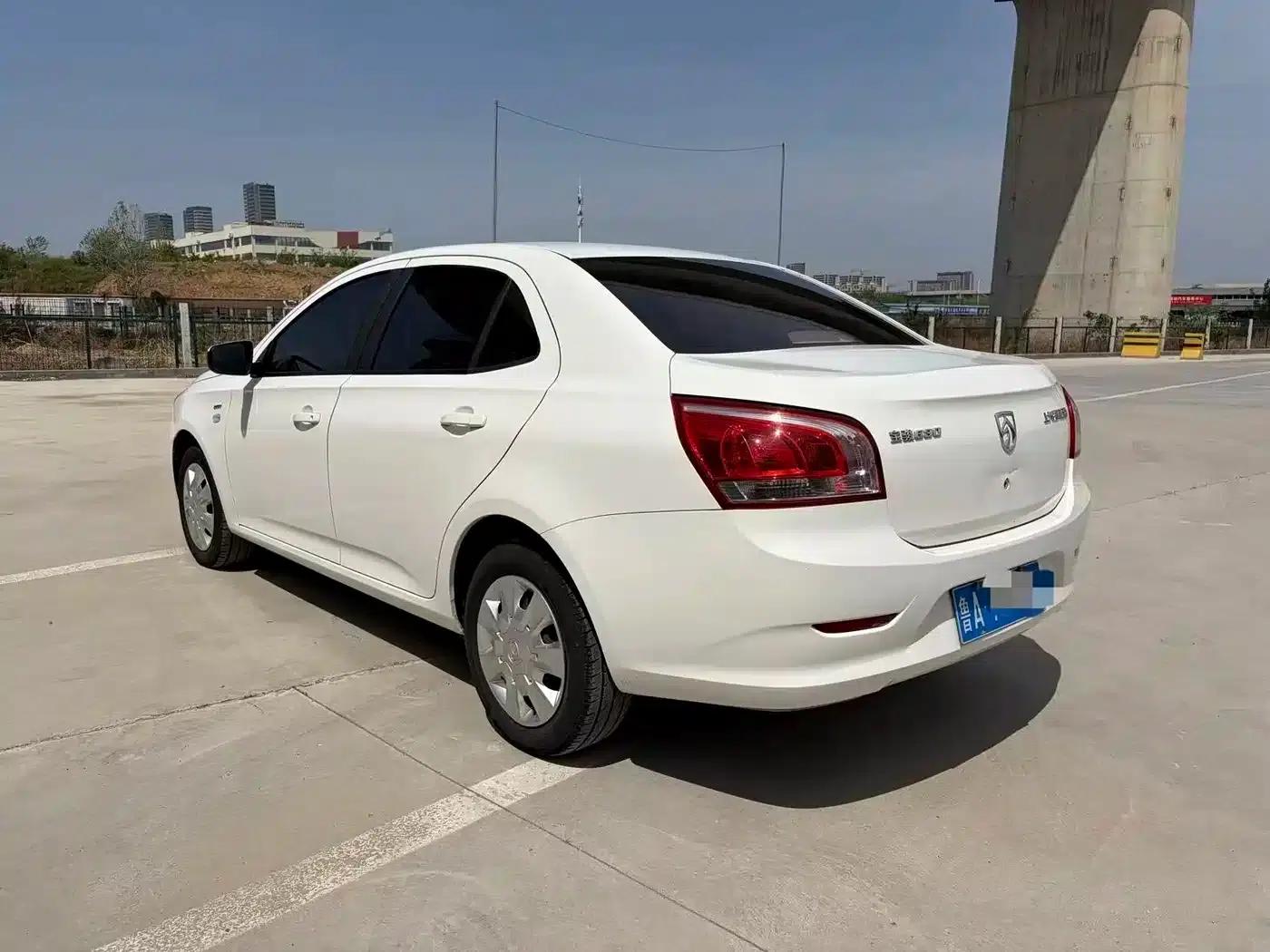 Baojun 630 2013 1.5L Manual Standard Edition — миниатюра 4