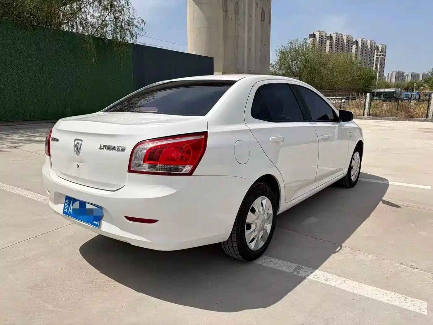 Baojun 630 2013 1.5L Manual Standard Edition — миниатюра 5