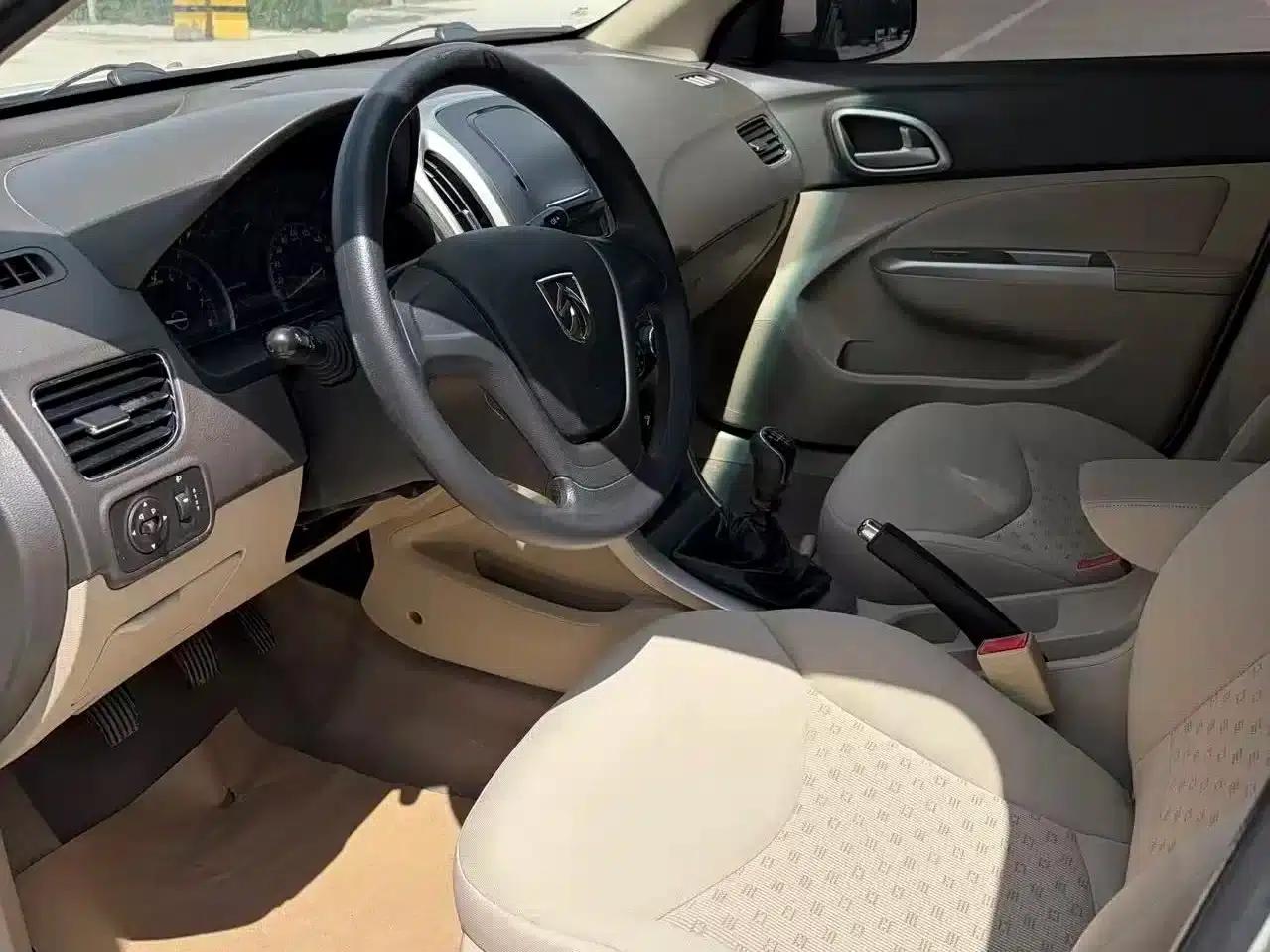 Baojun 630 2013 1.5L Manual Standard Edition — миниатюра 8
