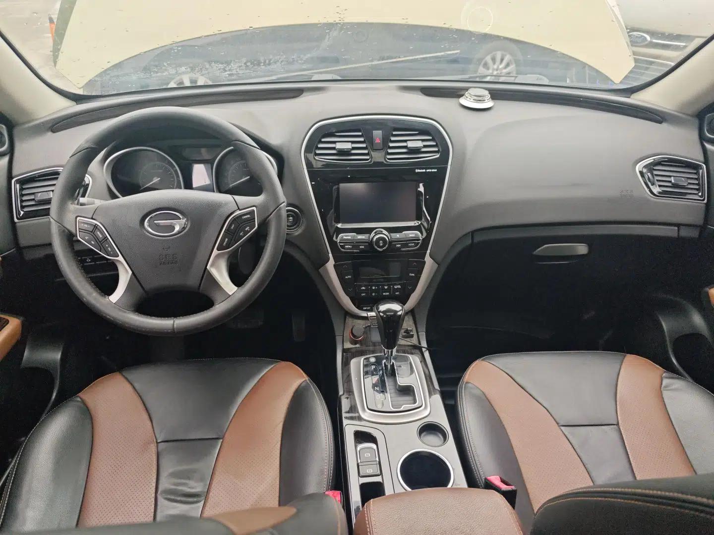 GAC Trumpchi GS5 Super 2015 2.0L Automatic Two-Wheel Drive Luxury Navigation Edition — миниатюра 12
