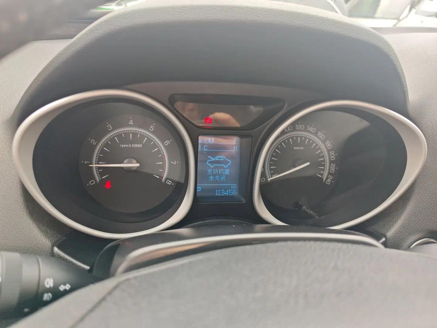 GAC Trumpchi GS5 Super 2015 2.0L Automatic Two-Wheel Drive Luxury Navigation Edition — миниатюра 14
