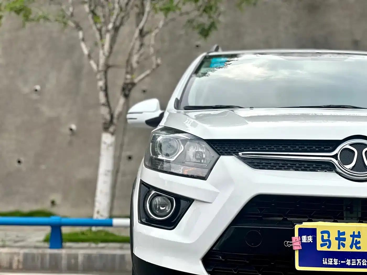2015 Senova X25 1.5L Manual Elite — миниатюра 11