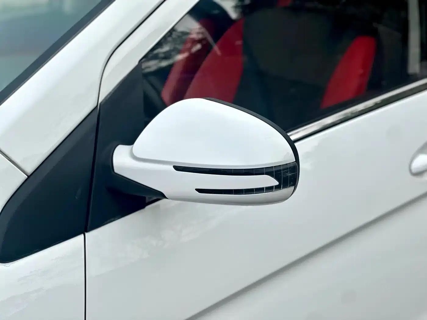 2015 Senova X25 1.5L Manual Elite — миниатюра 14