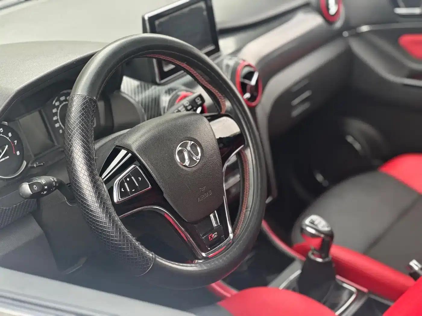 2015 Senova X25 1.5L Manual Elite — миниатюра 19