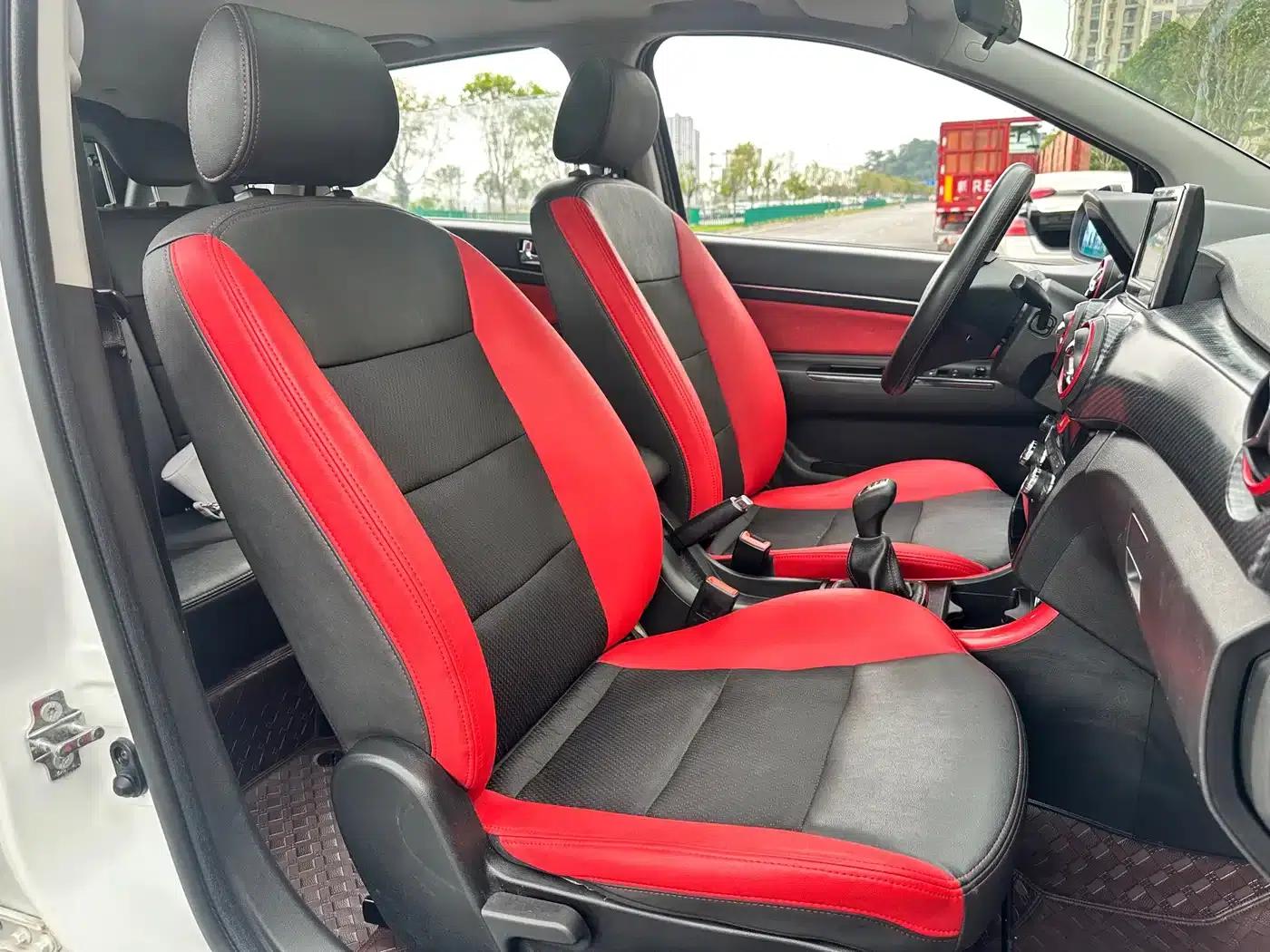 2015 Senova X25 1.5L Manual Elite — миниатюра 22