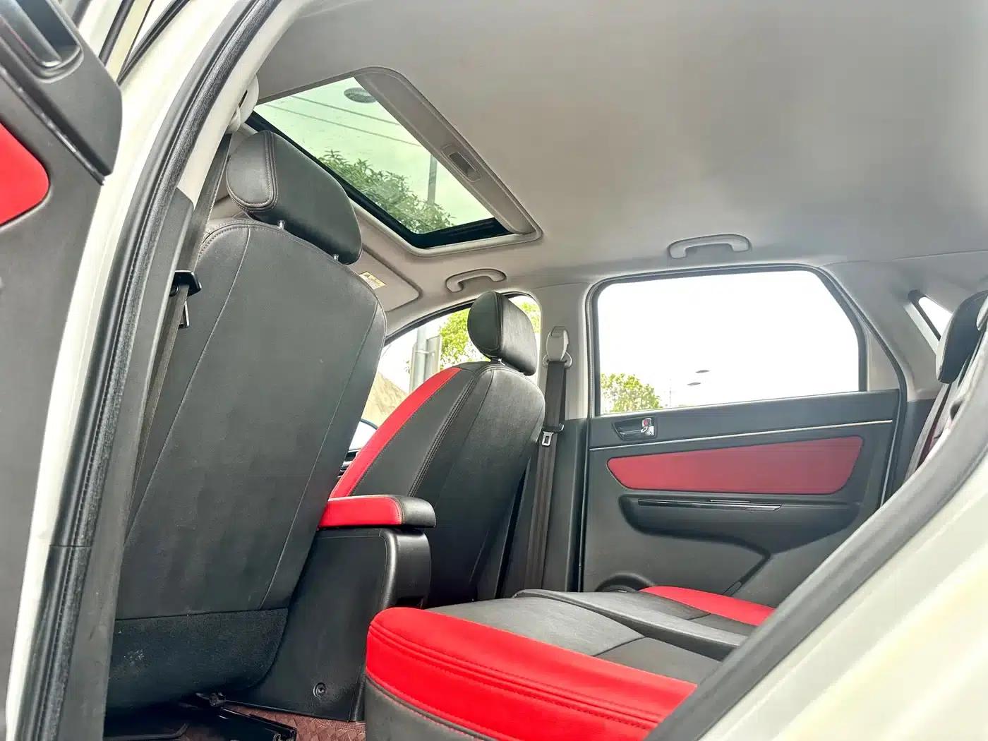 2015 Senova X25 1.5L Manual Elite — миниатюра 27