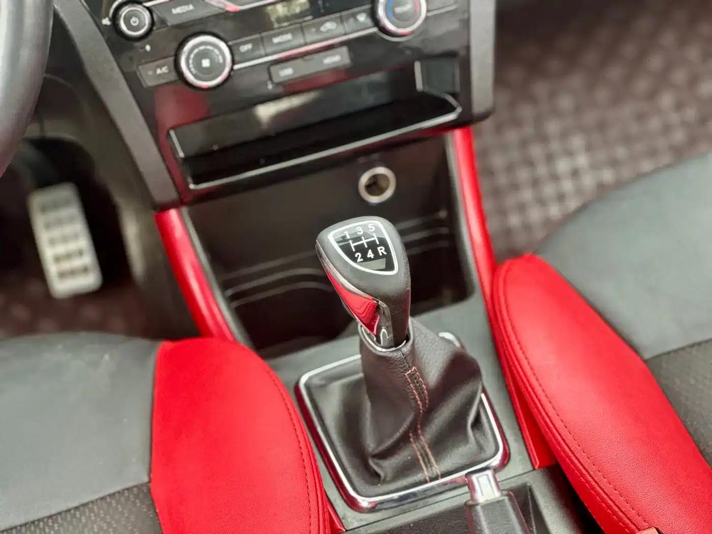 2015 Senova X25 1.5L Manual Elite — миниатюра 34