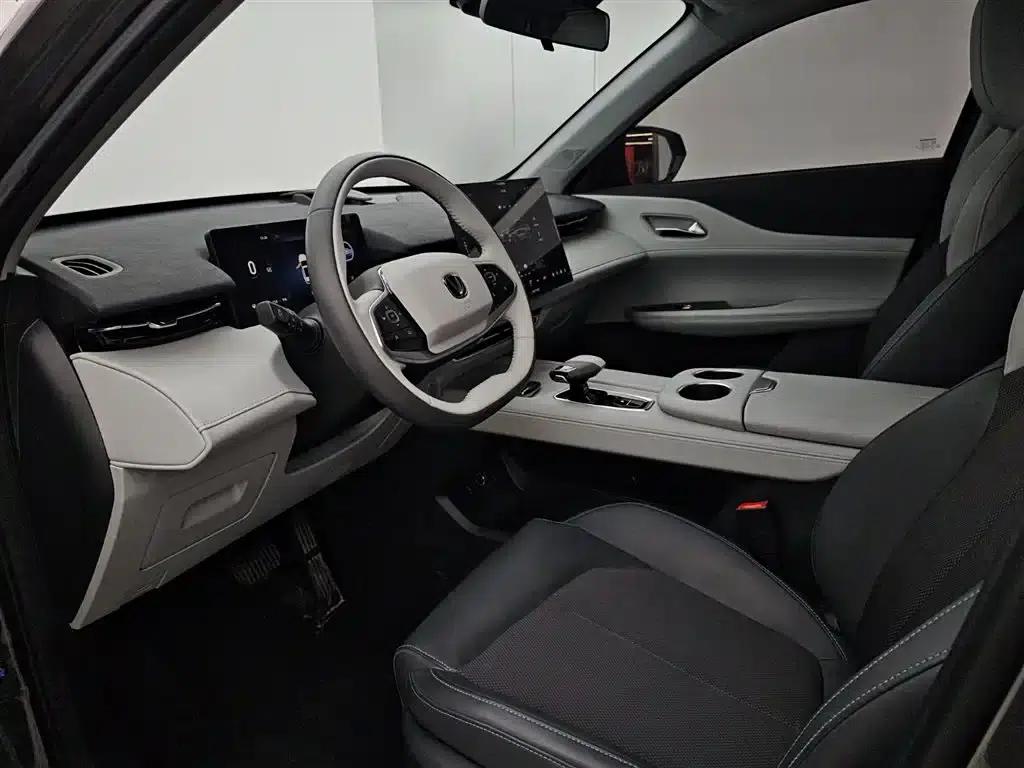 Changan UNI-Z 2025 1.5T Luxury Edition — миниатюра 6
