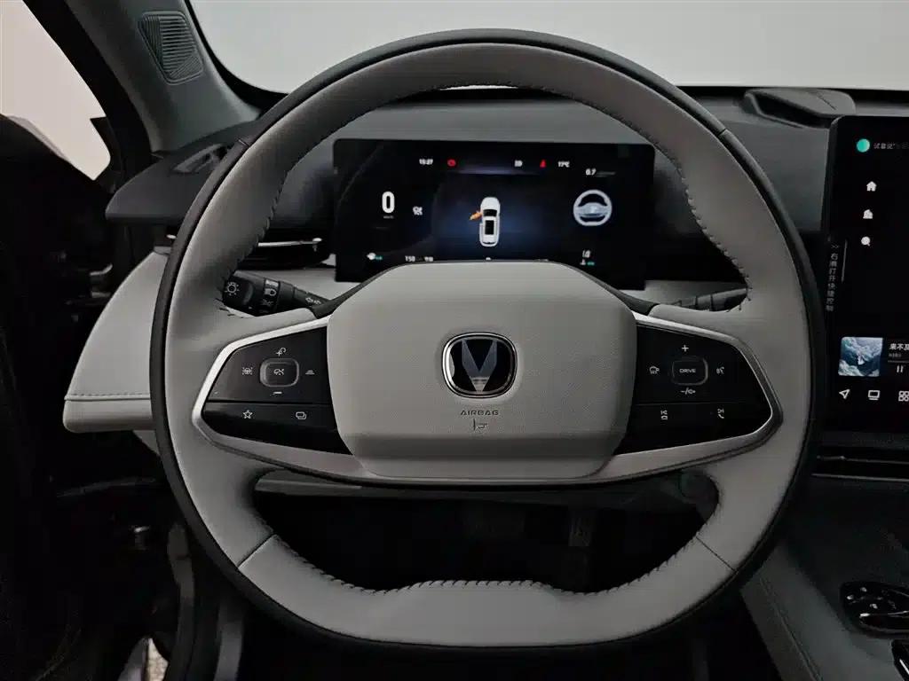Changan UNI-Z 2025 1.5T Luxury Edition — миниатюра 9