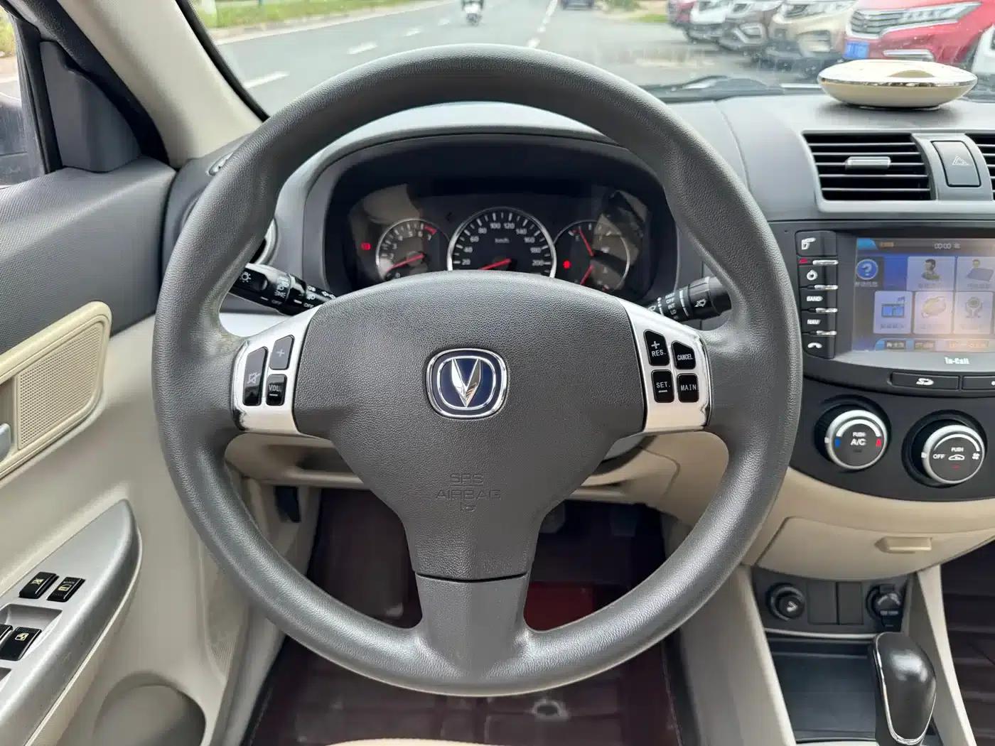 Yuexiang V5 2012 1.5L Automatic Dream Edition — миниатюра 11