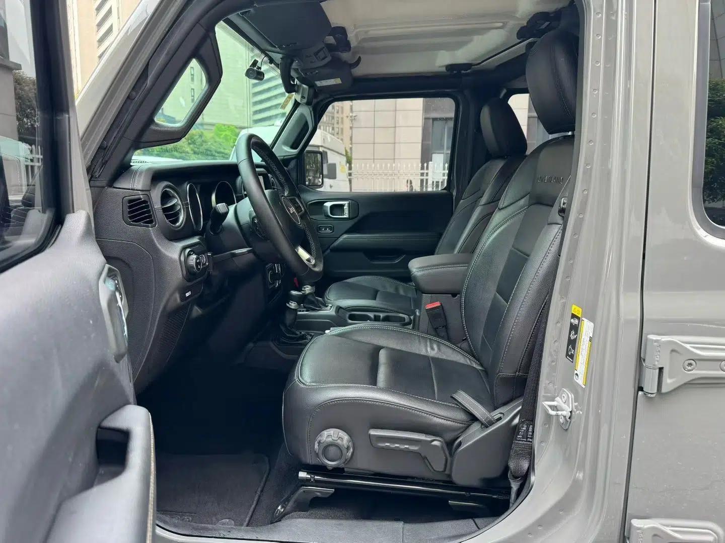 Jeep Gladiator 2022 3.6L Pioneer Edition — миниатюра 18