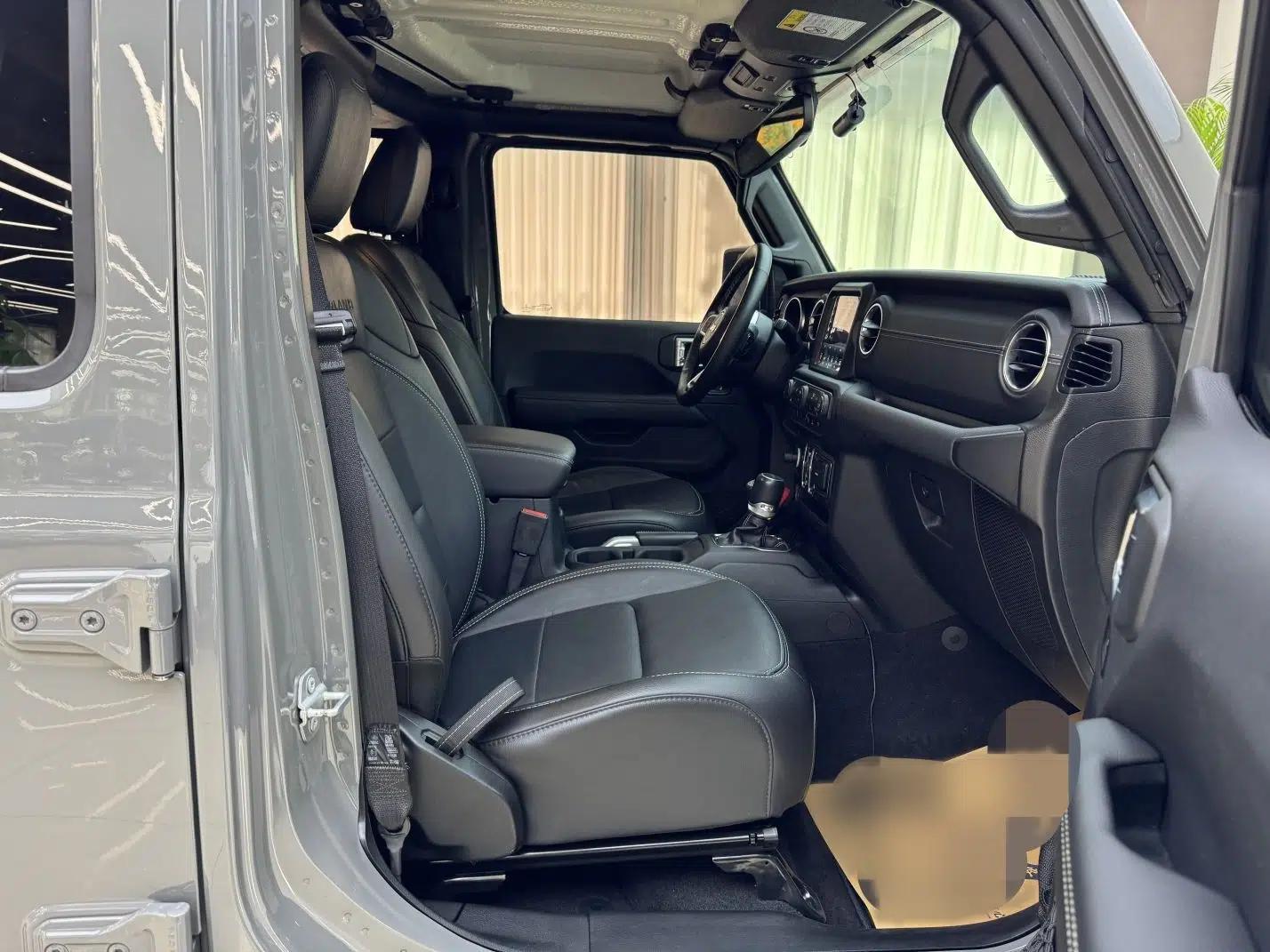 Jeep Gladiator 2022 3.6L Pioneer Edition — миниатюра 21