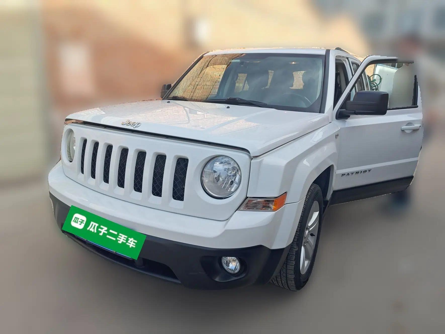 Jeep Patriot 2014 2.0L Sport Edition — миниатюра 1