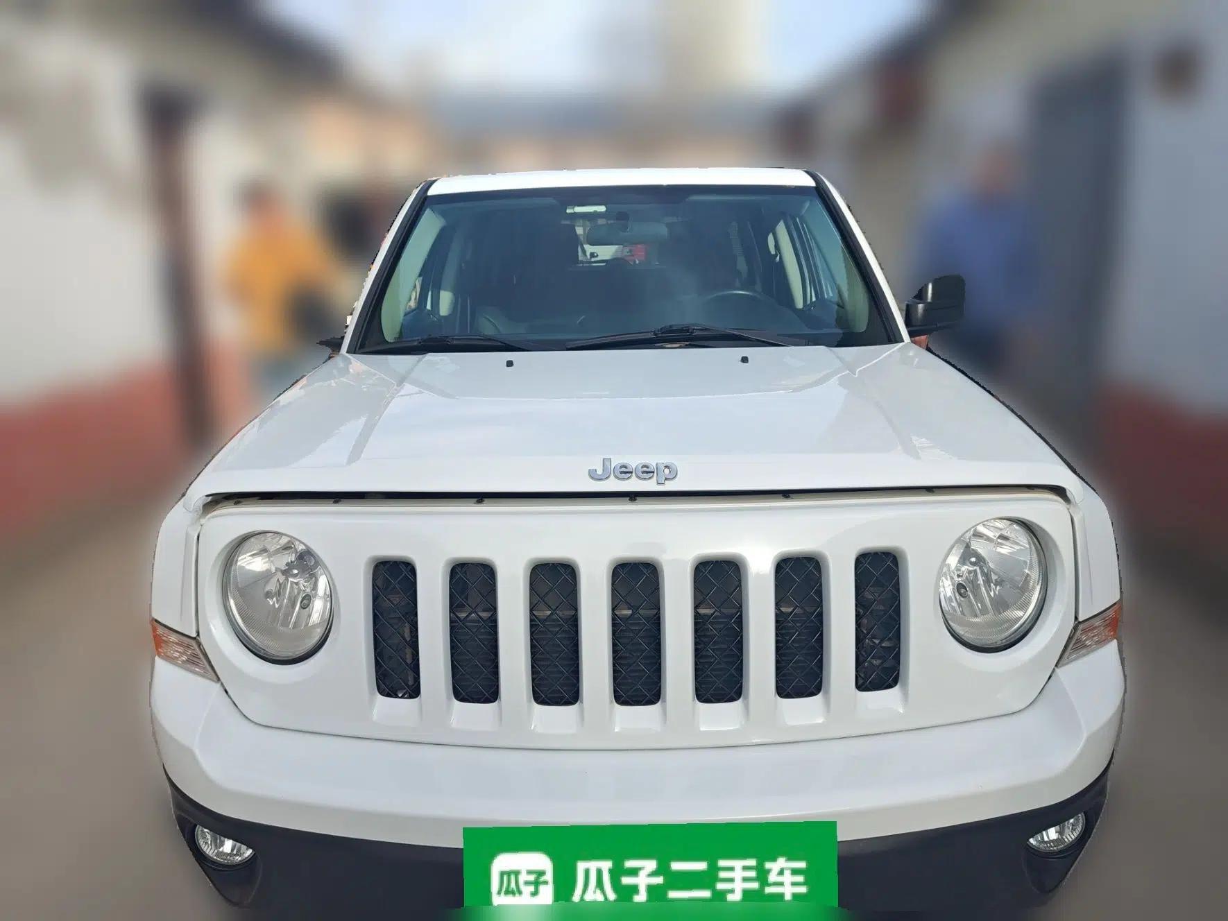 Jeep Patriot 2014 2.0L Sport Edition — миниатюра 2