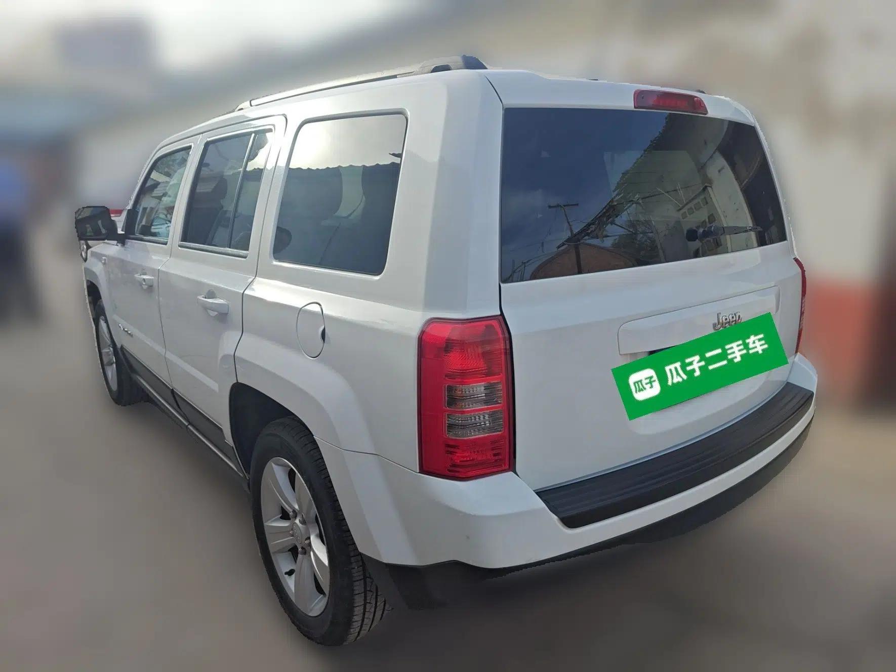 Jeep Patriot 2014 2.0L Sport Edition — миниатюра 4