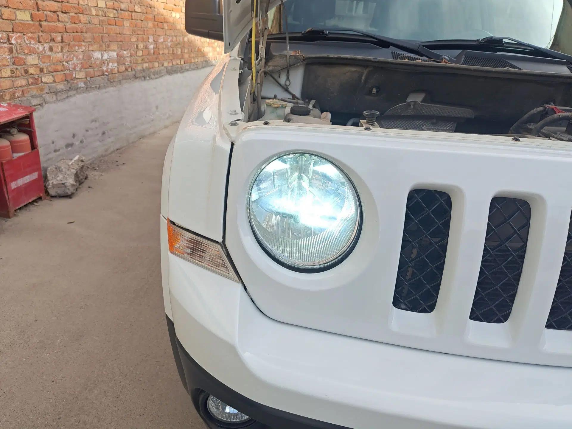 Jeep Patriot 2014 2.0L Sport Edition — миниатюра 7