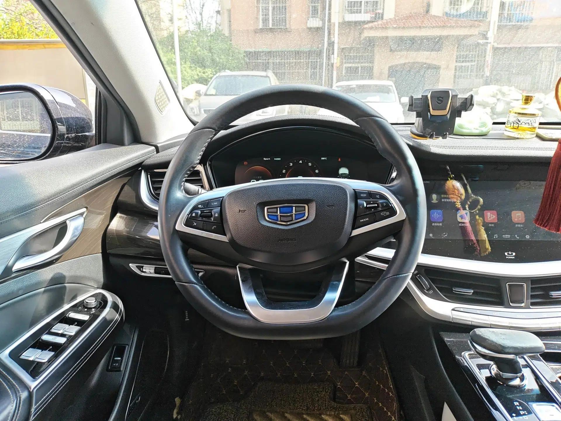 Geely Auto Emgrand GT New Energy 2018 1.5T PHEV Yaoxiang Edition — миниатюра 11